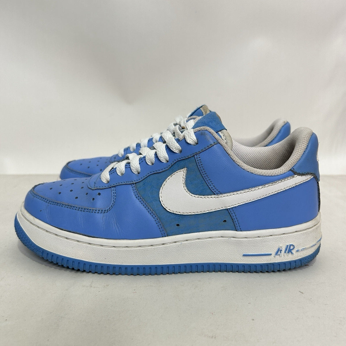 Nike Air Force 1 ‘07 WMNS “University Blue White”