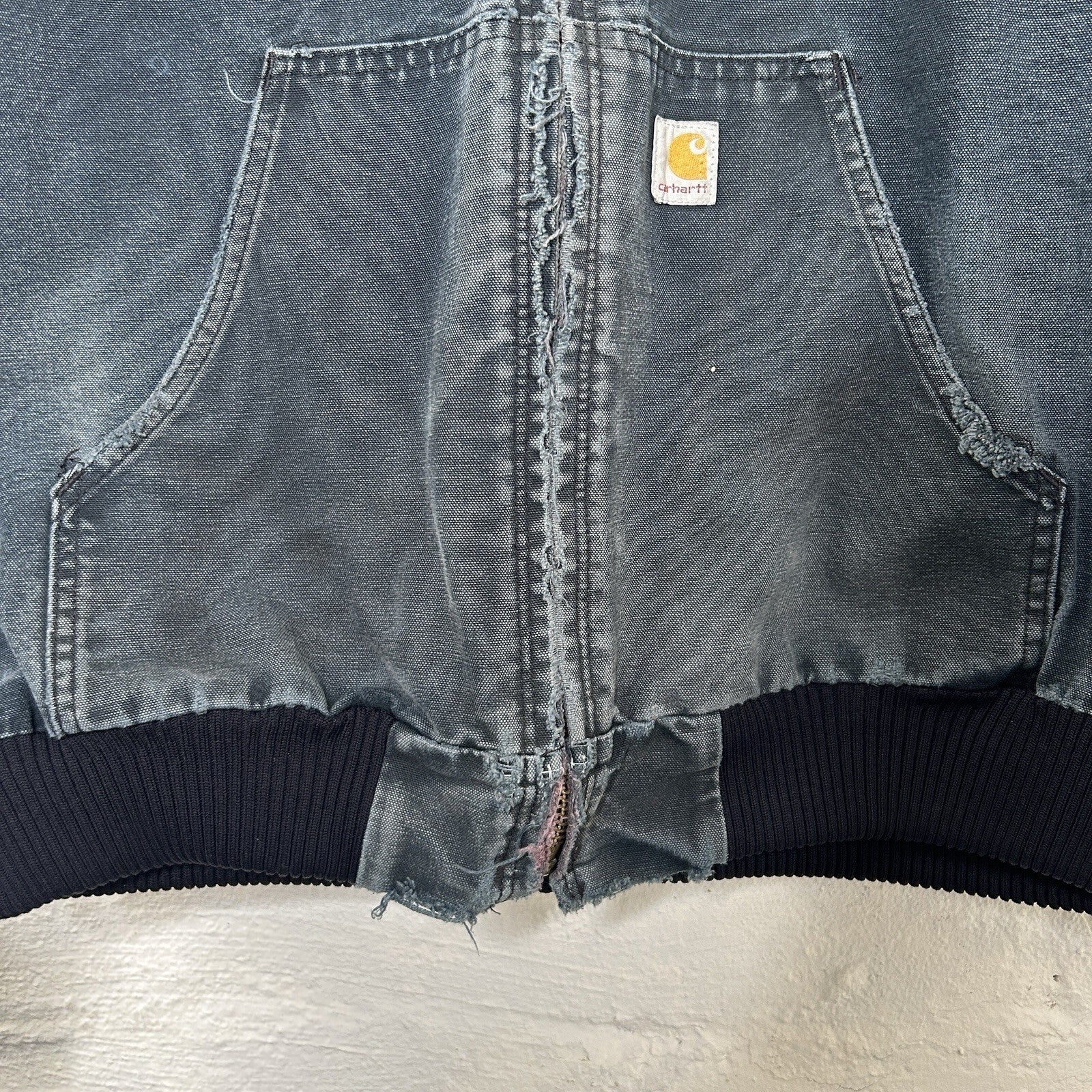 Vintage Faded Carhartt Quilted Active Jacket “Black” J140 BLK Men’s X-Large