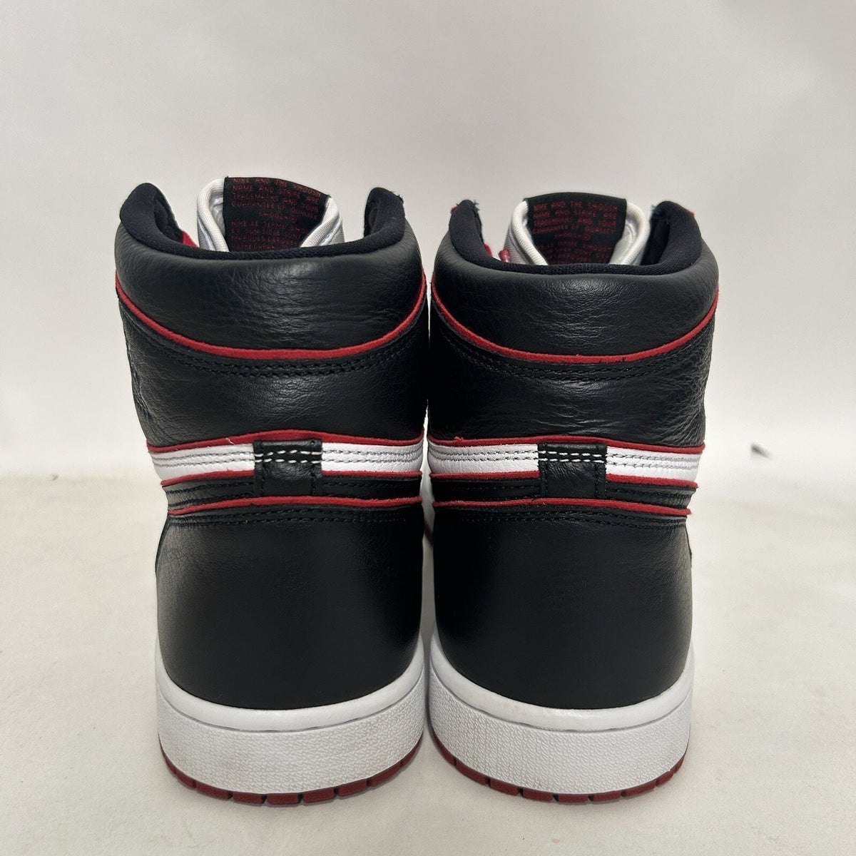 Nike Air Jordan 1 Retro High OG “Bloodline”