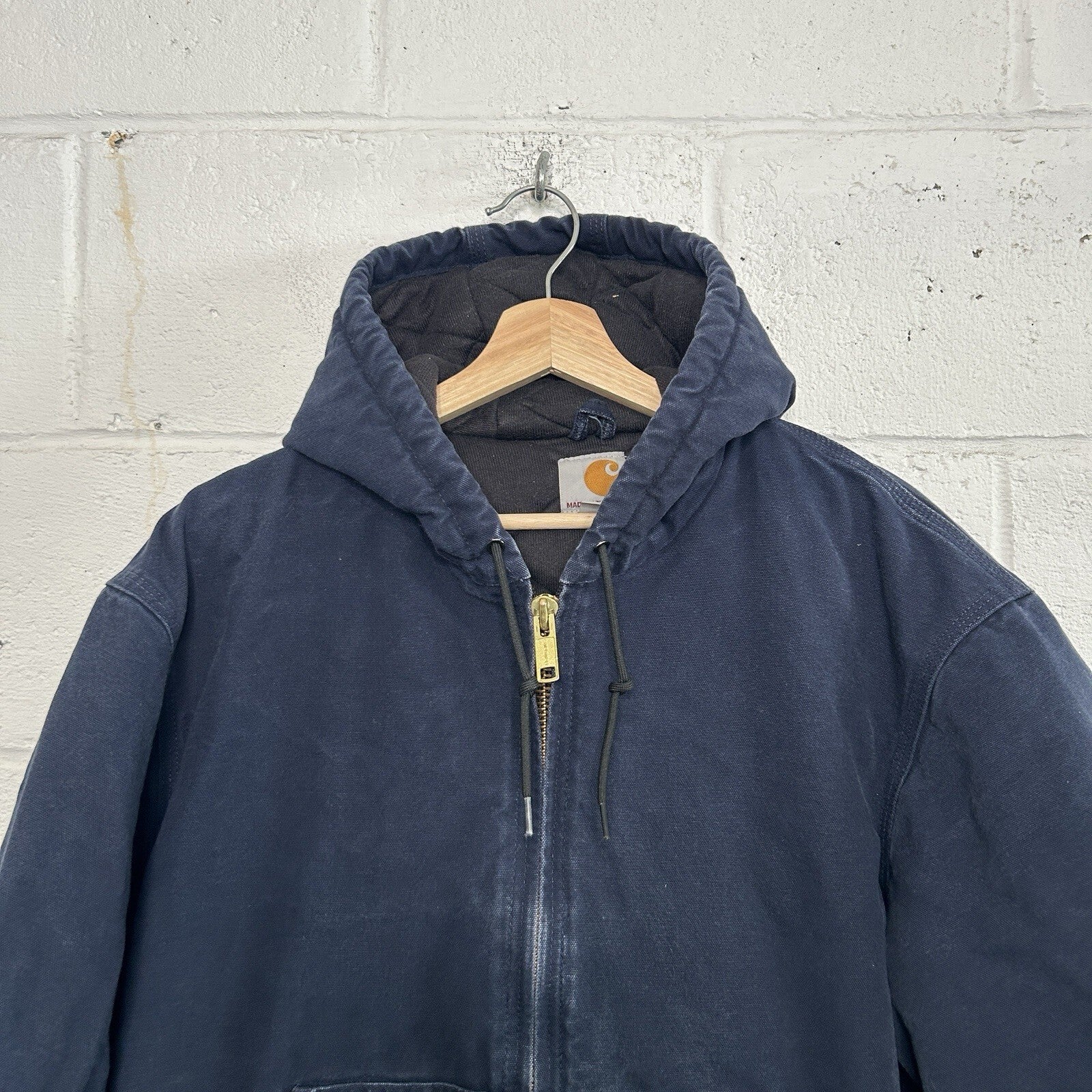 Carhartt Quilted Hooded Active Jacket “Dark Navy” J140 DNY Men’s Large