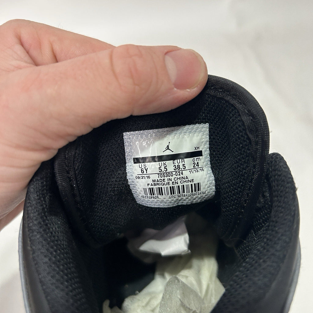 Nike Air Jordan 1 Retro High BG “Cool Grey”