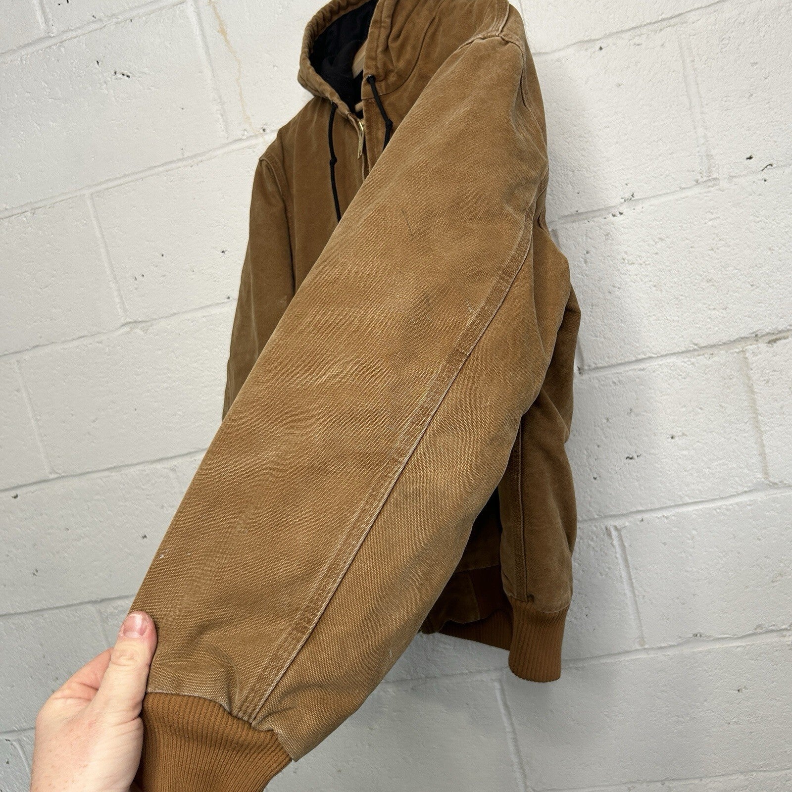 Carhartt Hooded Quilt-Lined Active Jacket “Brown” J130-211 Men’s Medium