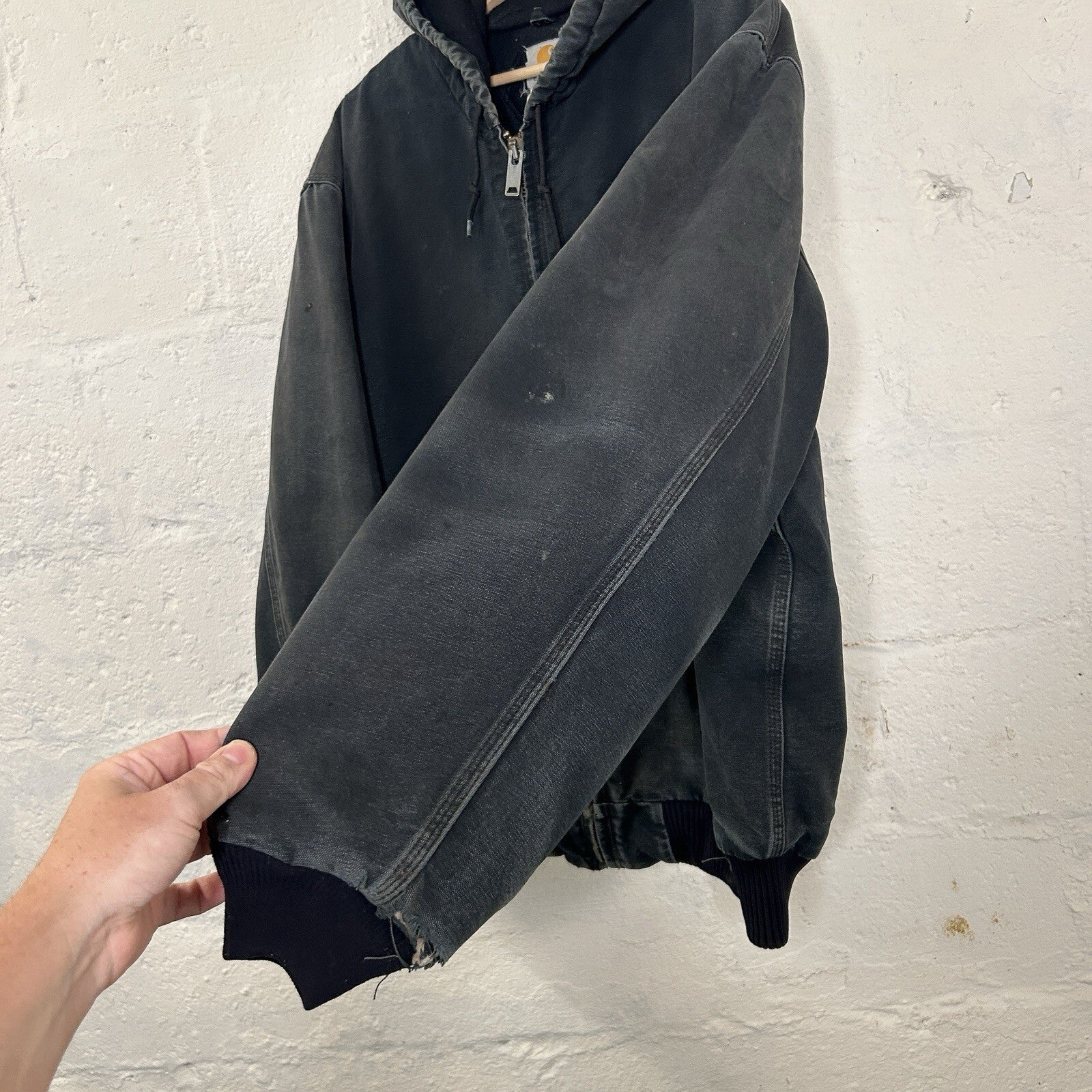Vintage Faded Carhartt Quilted Active Jacket “Black” J140 BLK Men’s X-Large