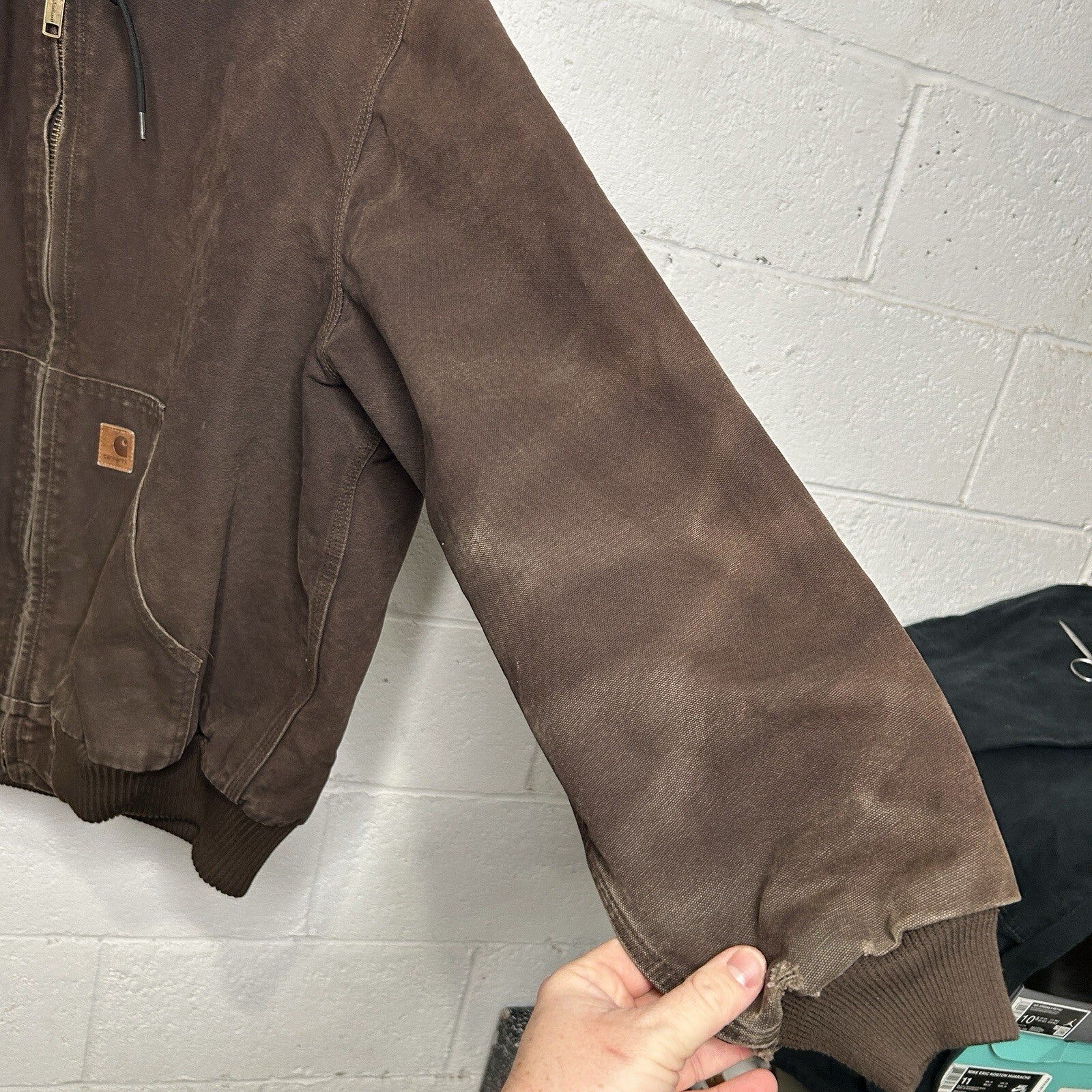 Vintage Carhartt Hooded Active Jacket “Dark Brown” J130 DKB Men’s X-Large Worn