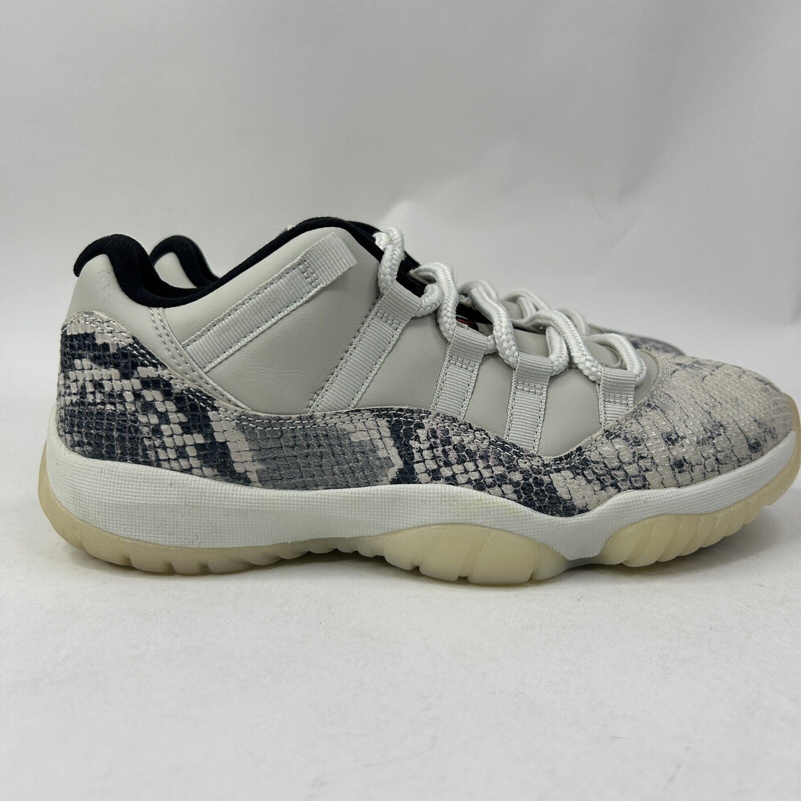 Nike Air Jordan 11 Low Retro “Light Bone Snakeskin” CD6846-002 Men’s 8 Worn