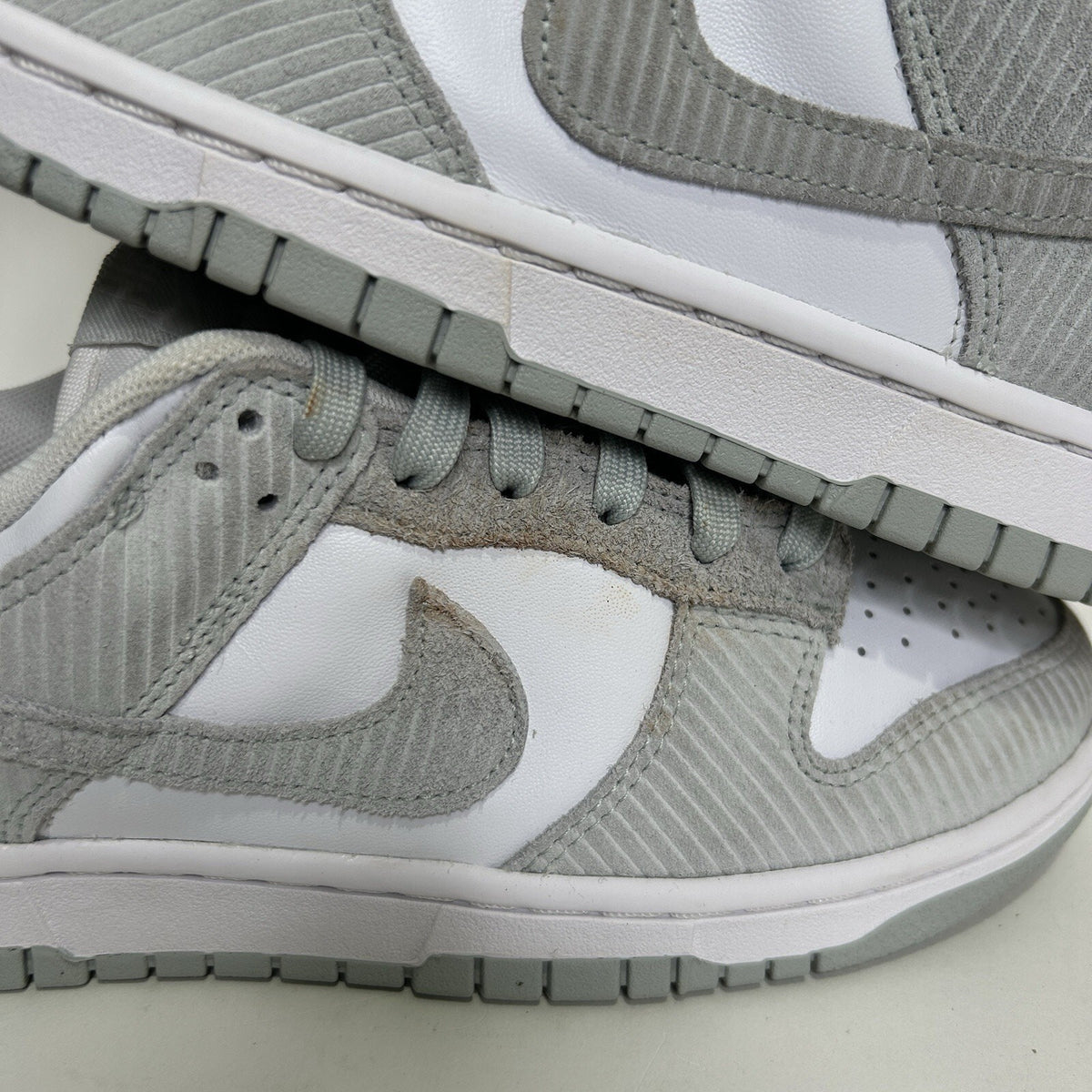 Nike Dunk Low WMNS “Light Silver Corduroy”