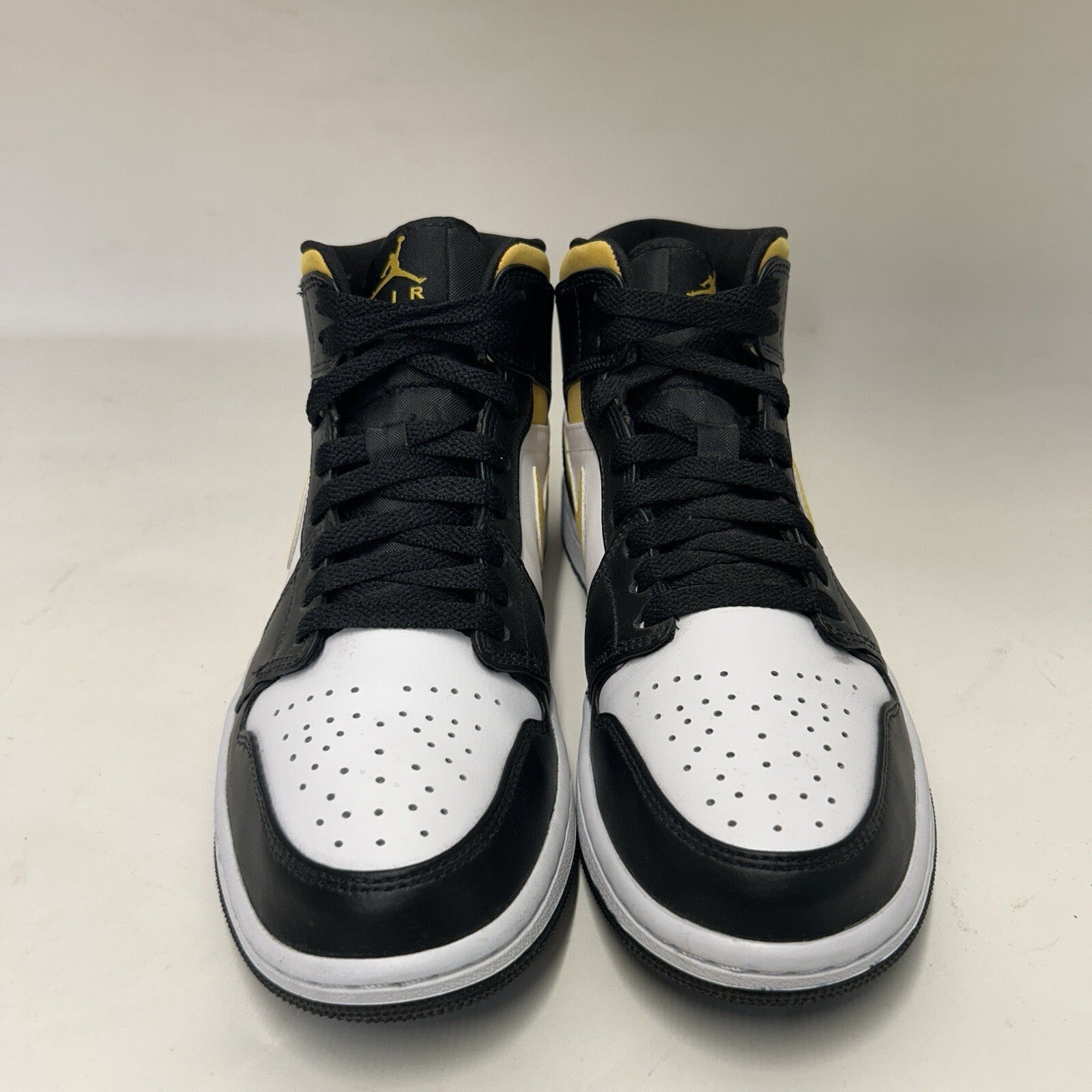 Nike Jordan 1 Mid Retro “Pollen/Yellow Black White” 554724-177 Men’s 8 Worn