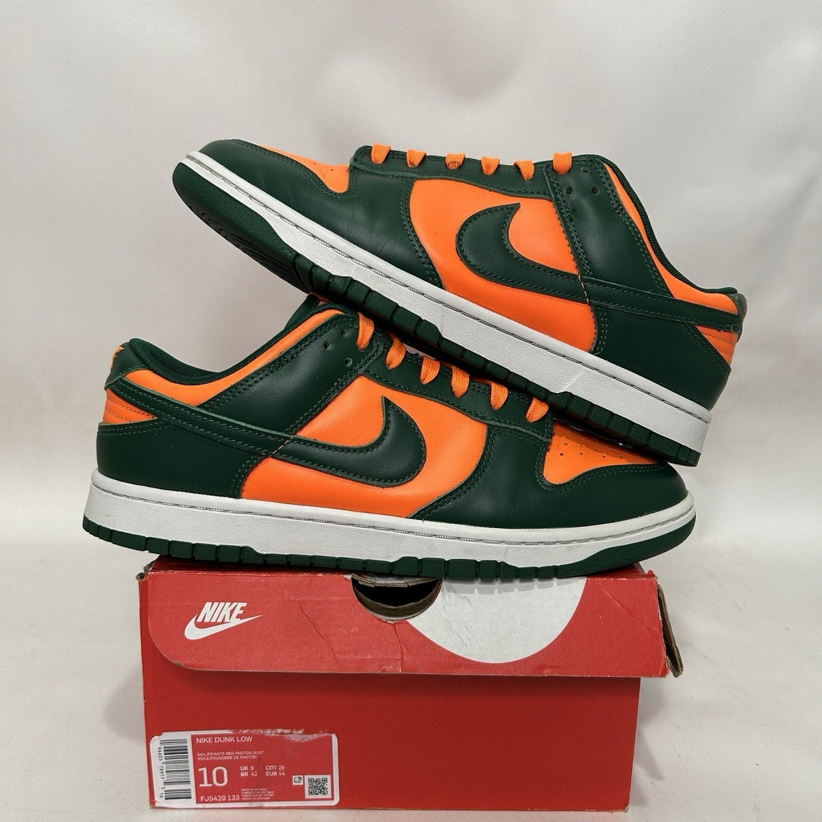 Nike Dunk Low Retro “Miami Hurricanes/Gorge Green”