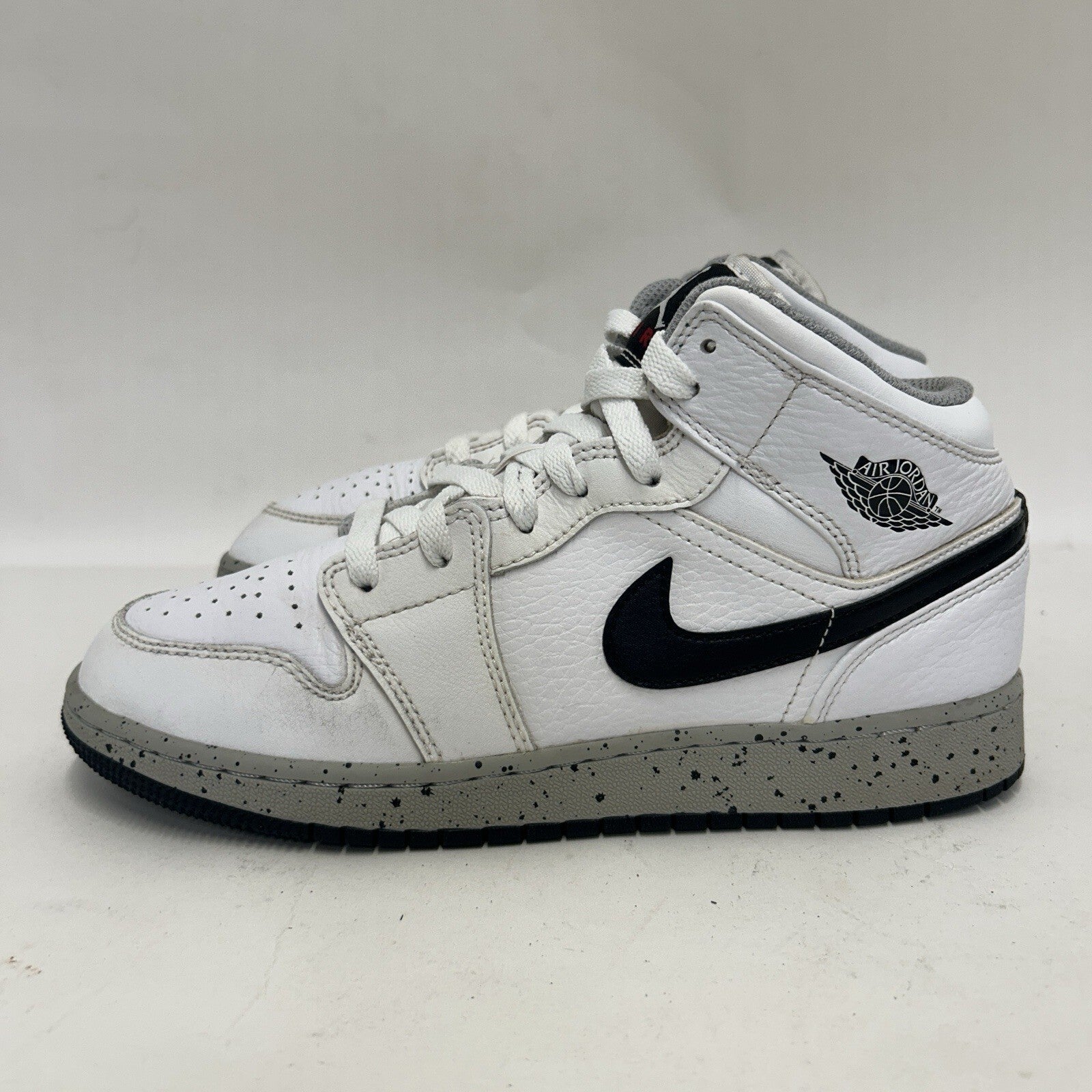 Nike Air Jordan 1 Mid Retro GS “White Cement” 554725-115 6.5Y/Women’s 8
