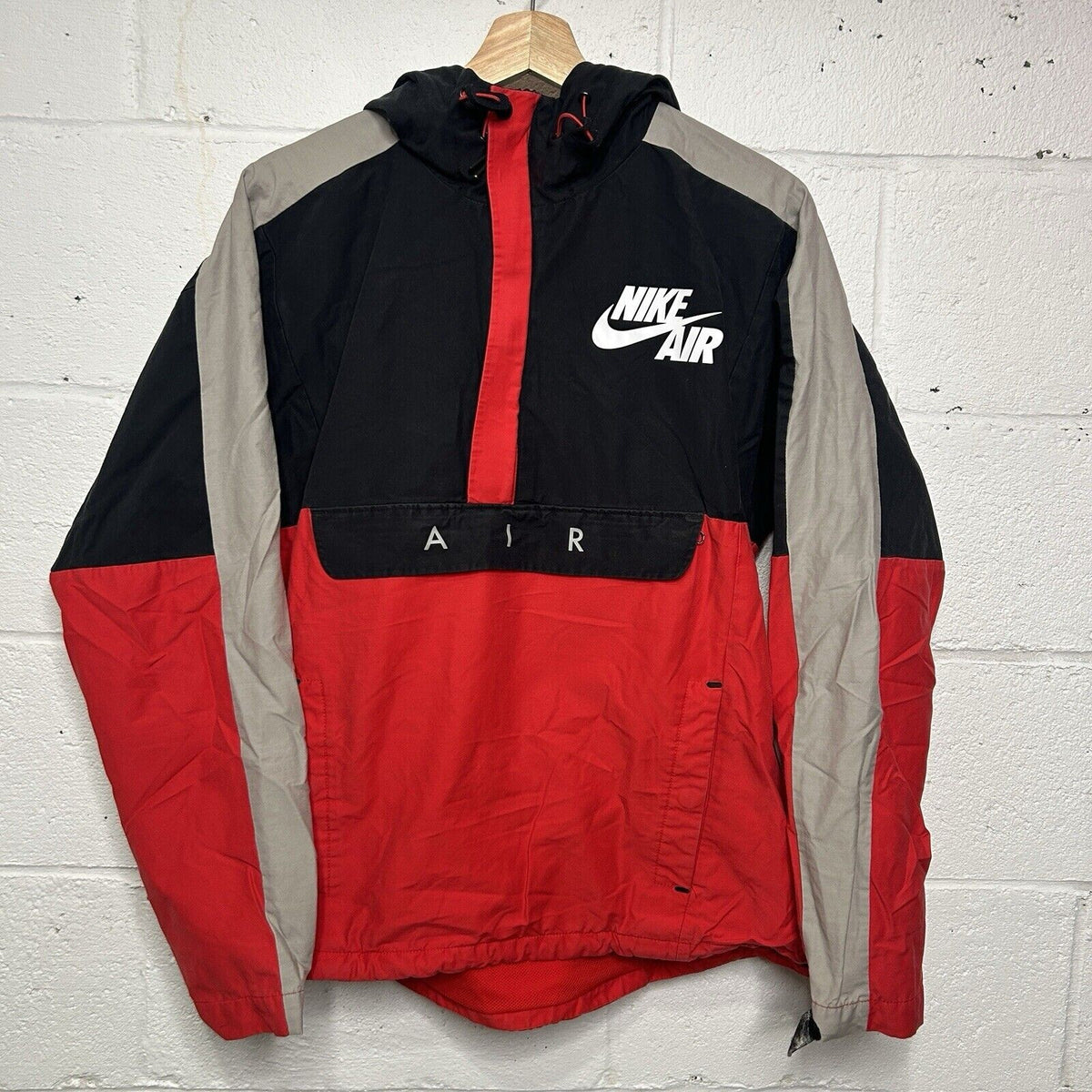 Vintage Y2K Nike Air Colorblock Anorak 1/2 Zip “Bulls” 2024