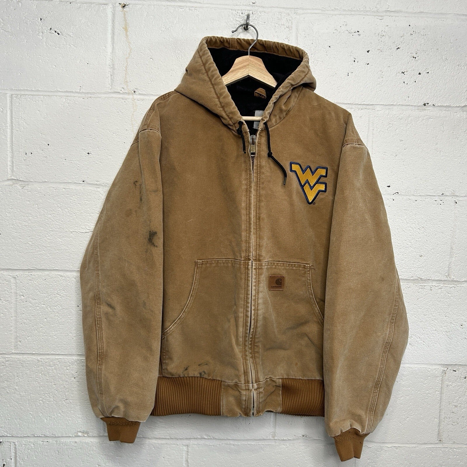 NCAA X Carhartt Quilted Active Jacket “Brown” WVU/Mountaineers 100836-211 Large