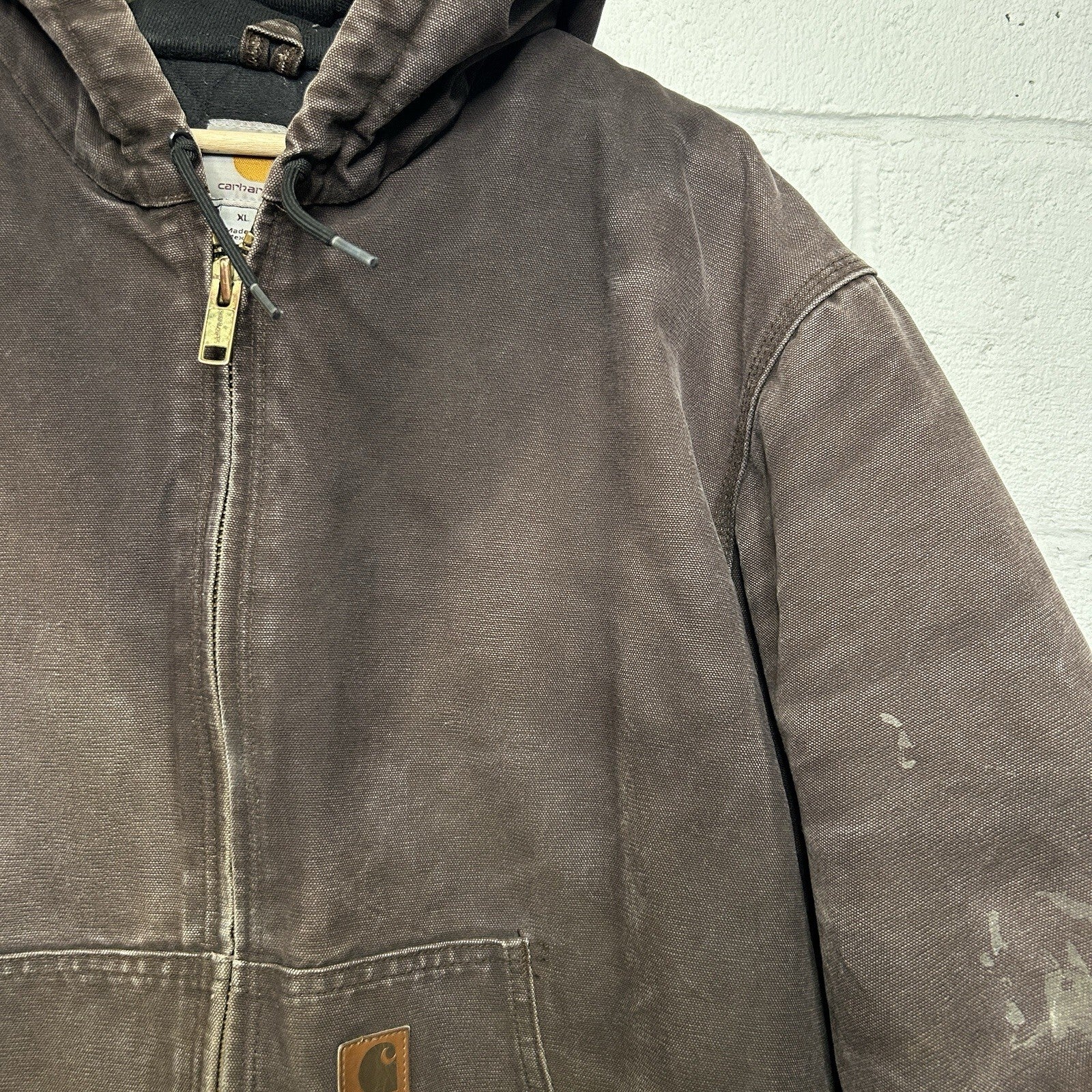 Vintage Carhartt Hooded Active Jacket “Dark Brown” J130 DKB Men’s X-Large Worn