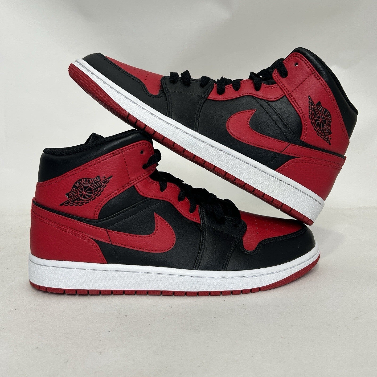 Nike  Air Jordan 1 Mid Retro “Banned/Black Red White” 554724-074 Men's 11 New