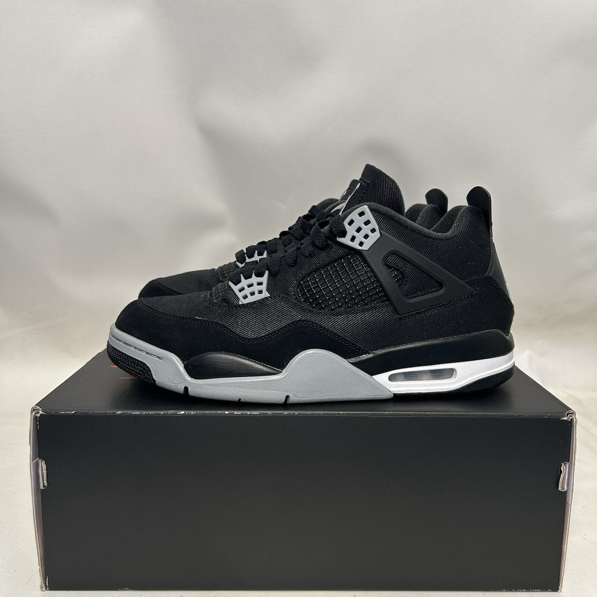 Nike Air Jordan 4 Retro SE “Black Canvas”