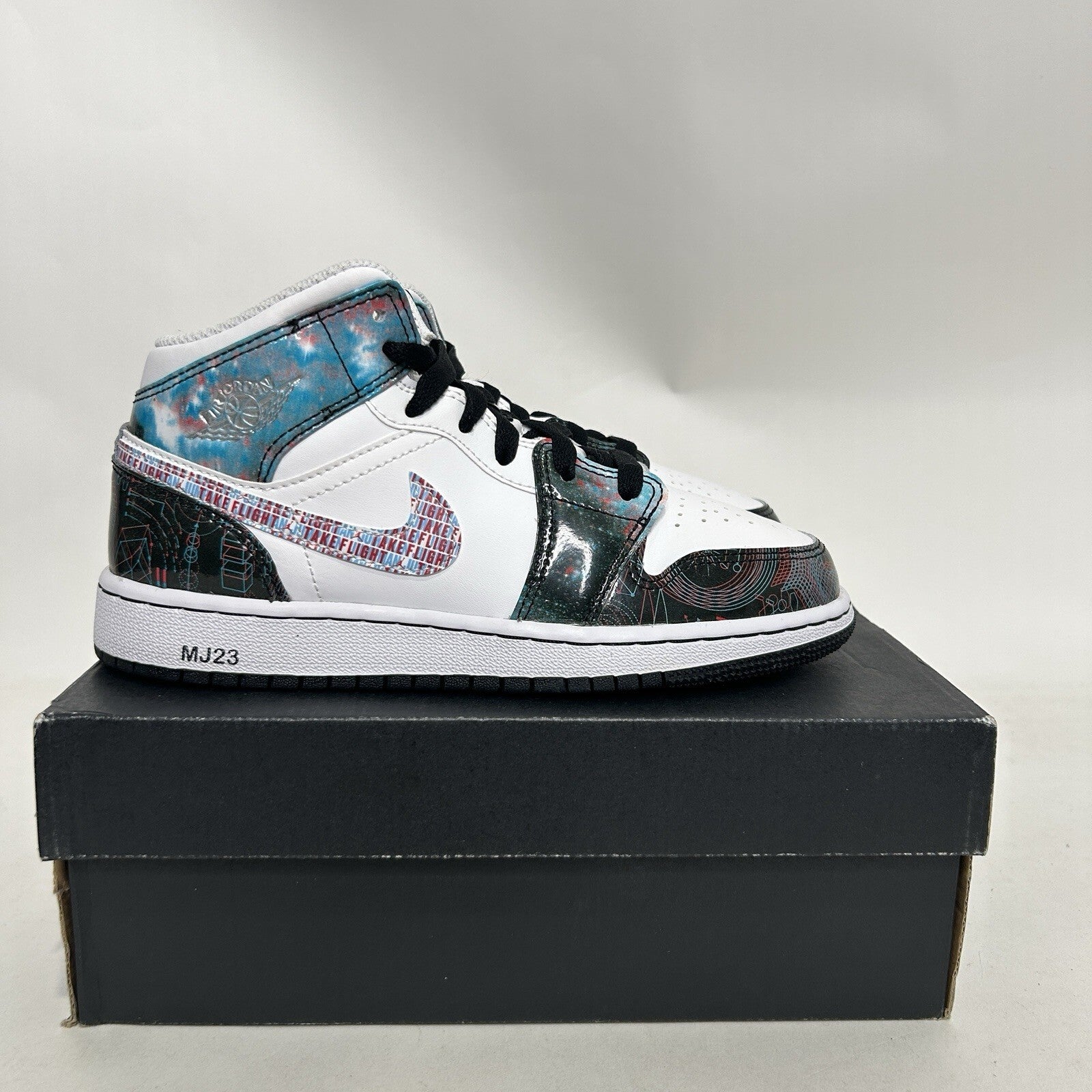 Nike Air Jordan 1 Mid Retro SE GS “Take Flight” BQ6931-114 4.5Y/Women’s 6 Worn