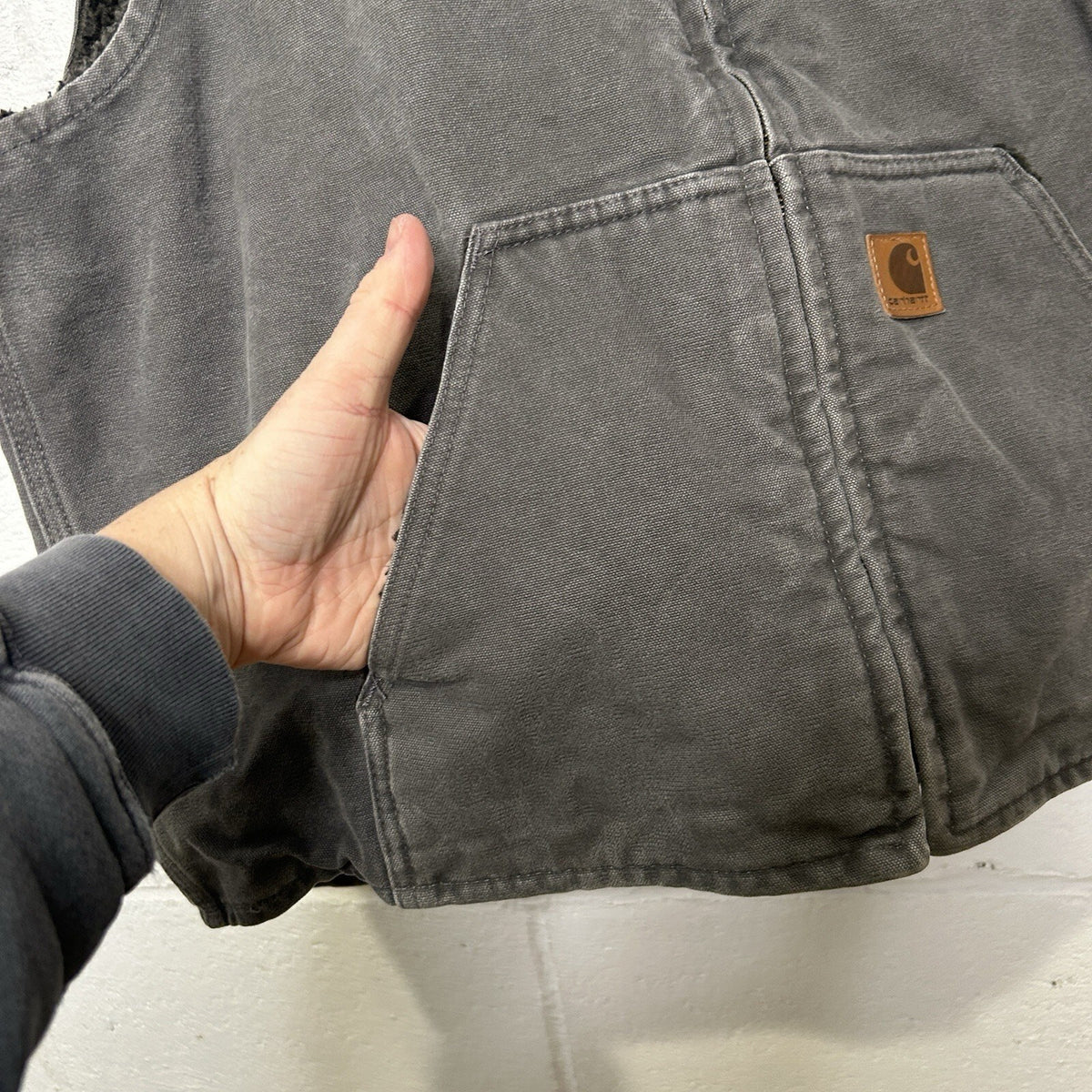 Carhartt Sandstone Sherpa-Lined Vest “Gravel” V33 GVL
