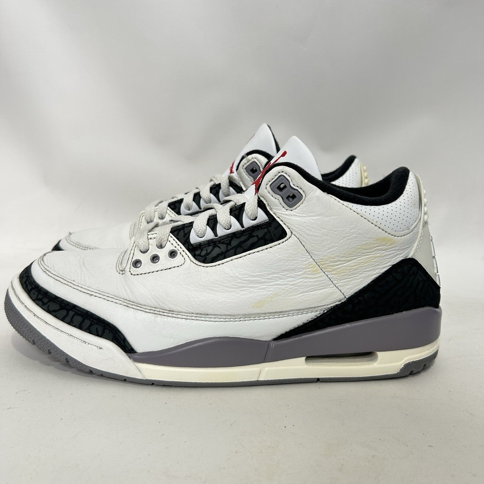 Nike Air Jordan 3 Retro “Cement Grey White Fire Red” CT8532-106 Men’s 10.5 Worn