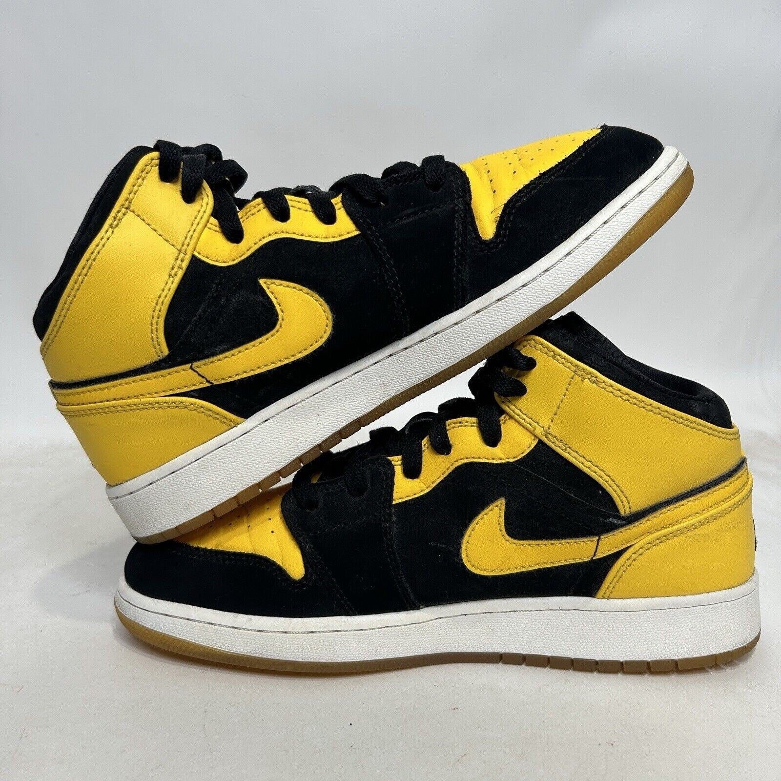Nike Shoes Air Jordan 1 Retro Mid GS “New Love” 2017
