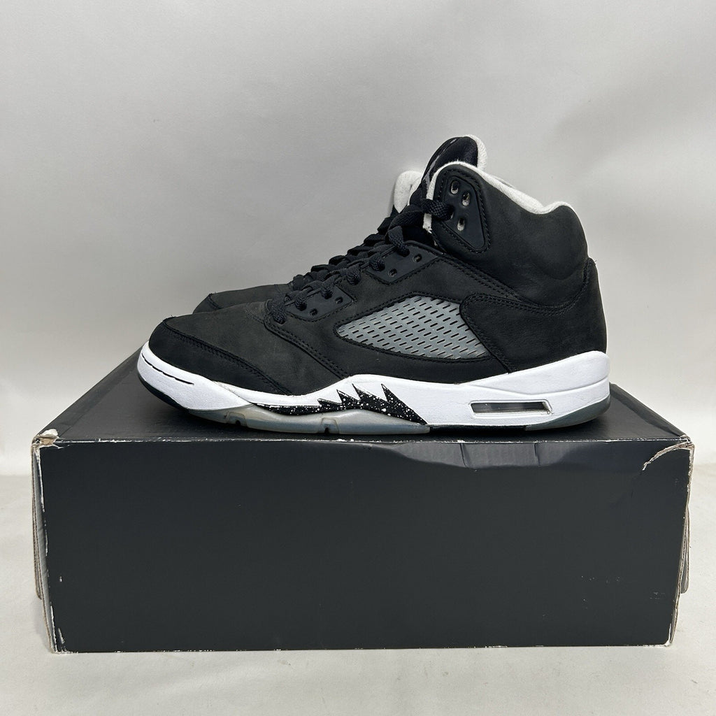 Nike Air Jordan 5 Retro “Moonlight/Oreo” 2021