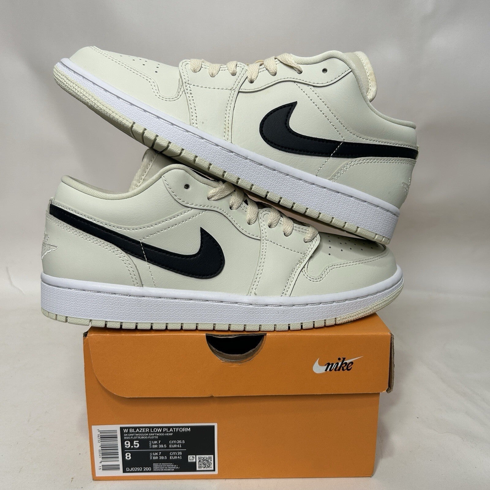 Nike Air Jordan 1 Retro Low “Coconut Milk” DC0774-121 Women's 9.5 New