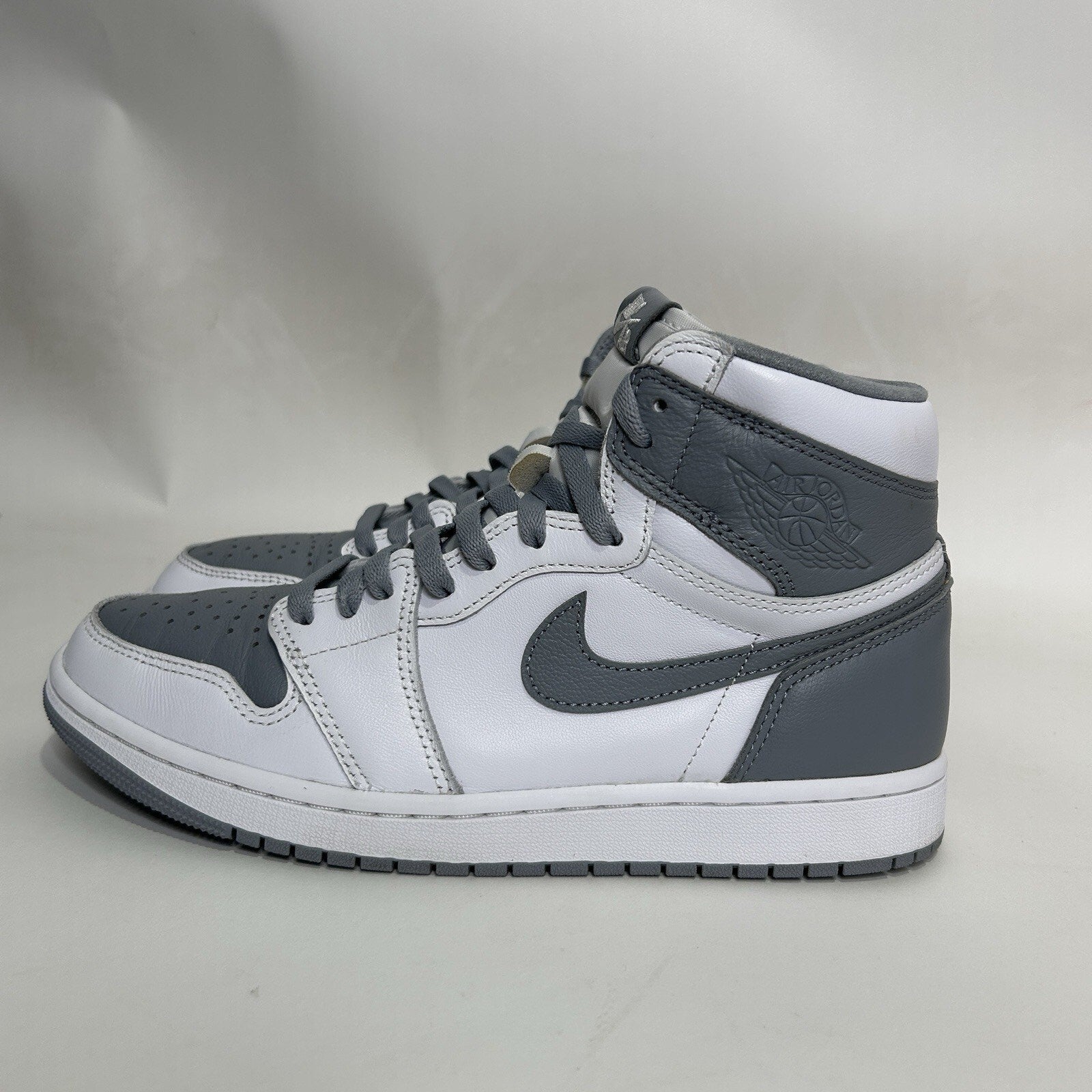 Nike Air Jordan 1 Retro High OG “Stealth Grey White” 555088-037 Men’s 9 Worn