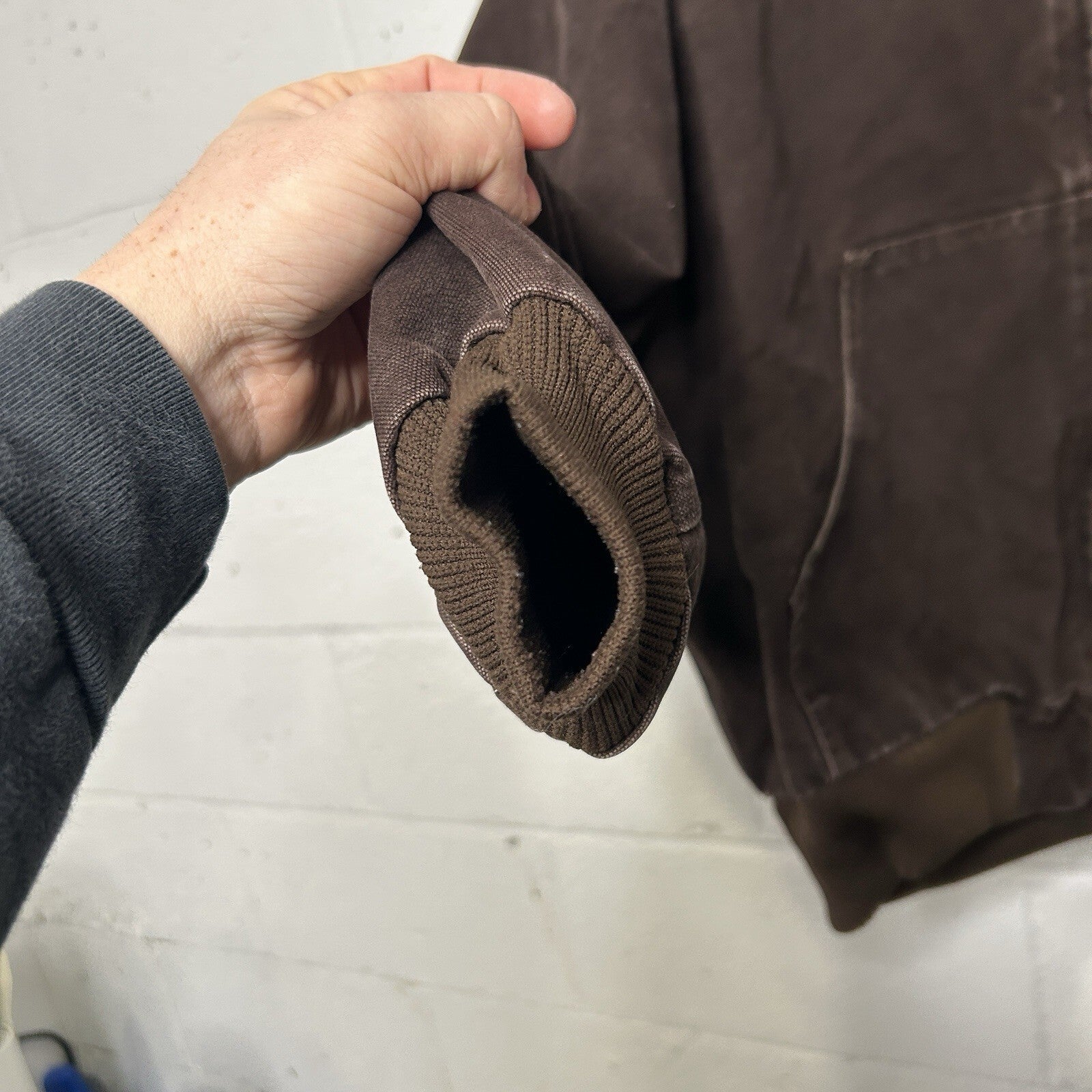 Vintage Carhartt Hooded Active Jacket “Dark Brown” J130 DKB Men’s Large Worn