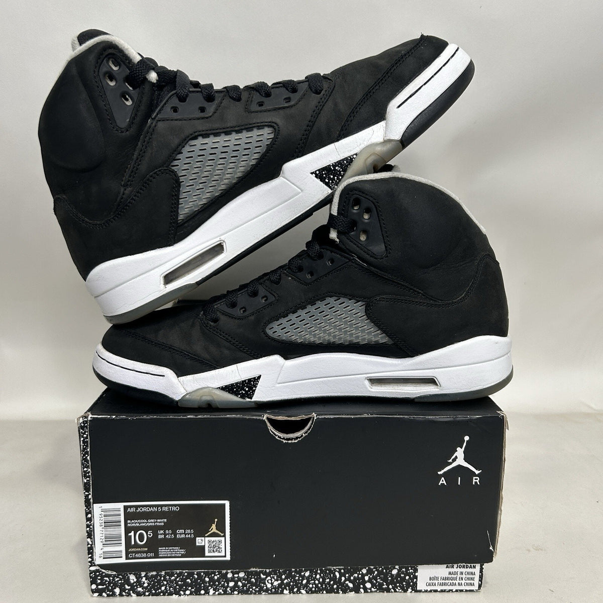 Nike Air Jordan 5 Retro “Moonlight/Oreo” 2021