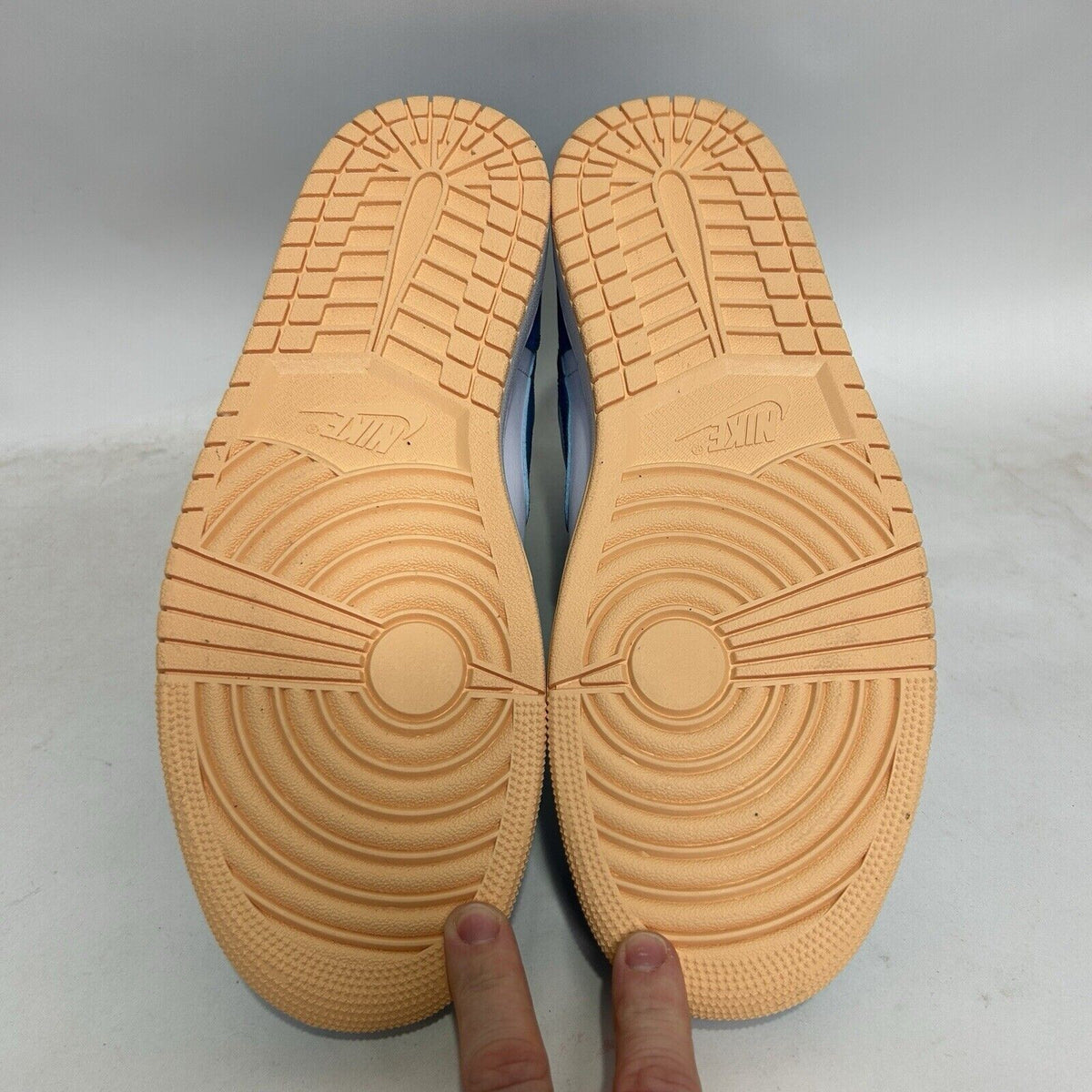 Nike Air Jordan 1 Mid “Aquatone/Celestial Gold” 2024