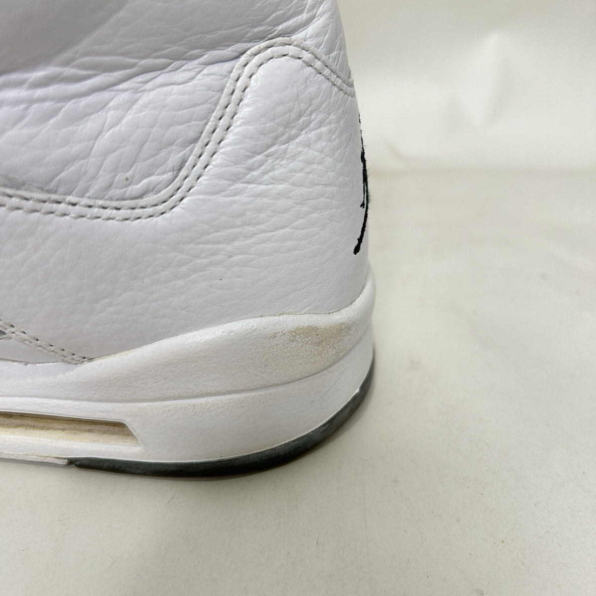 Nike Air Jordan 5 Retro “White Metallic”