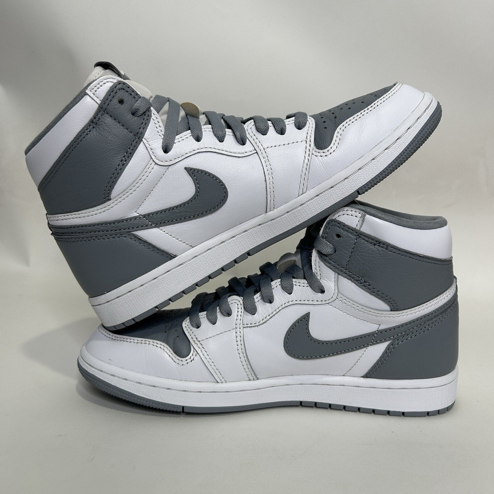 Nike Air Jordan 1 Retro High OG “Stealth Grey White” 555088-037 Men’s 9 Worn