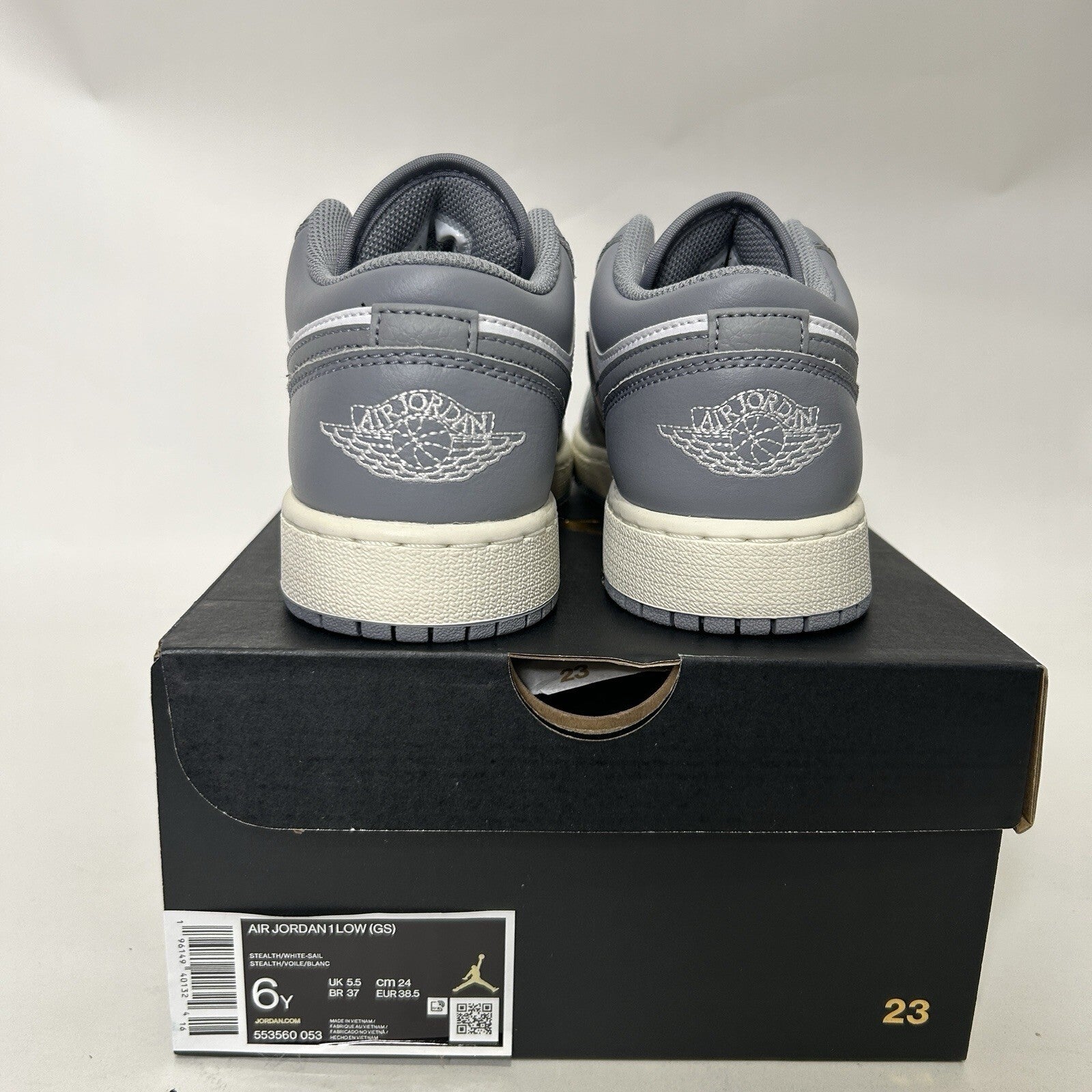 Nike Air Jordan 1 Low Retro (GS) “Stealth Grey/White-Sail” 553560-053 6Y/7.5W