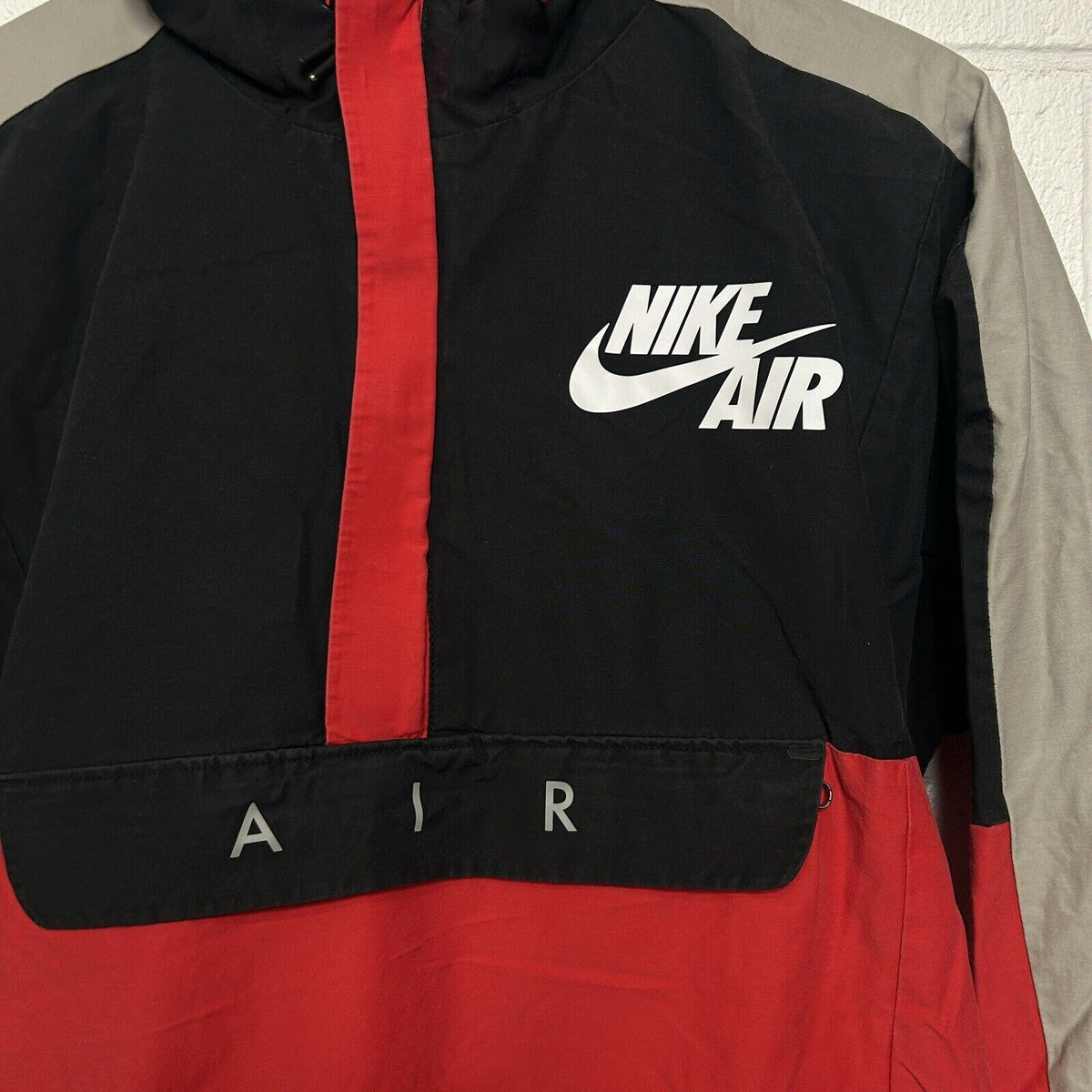 Vintage Y2K Nike Air Colorblock Anorak 1/2 Zip “Bulls” 2024