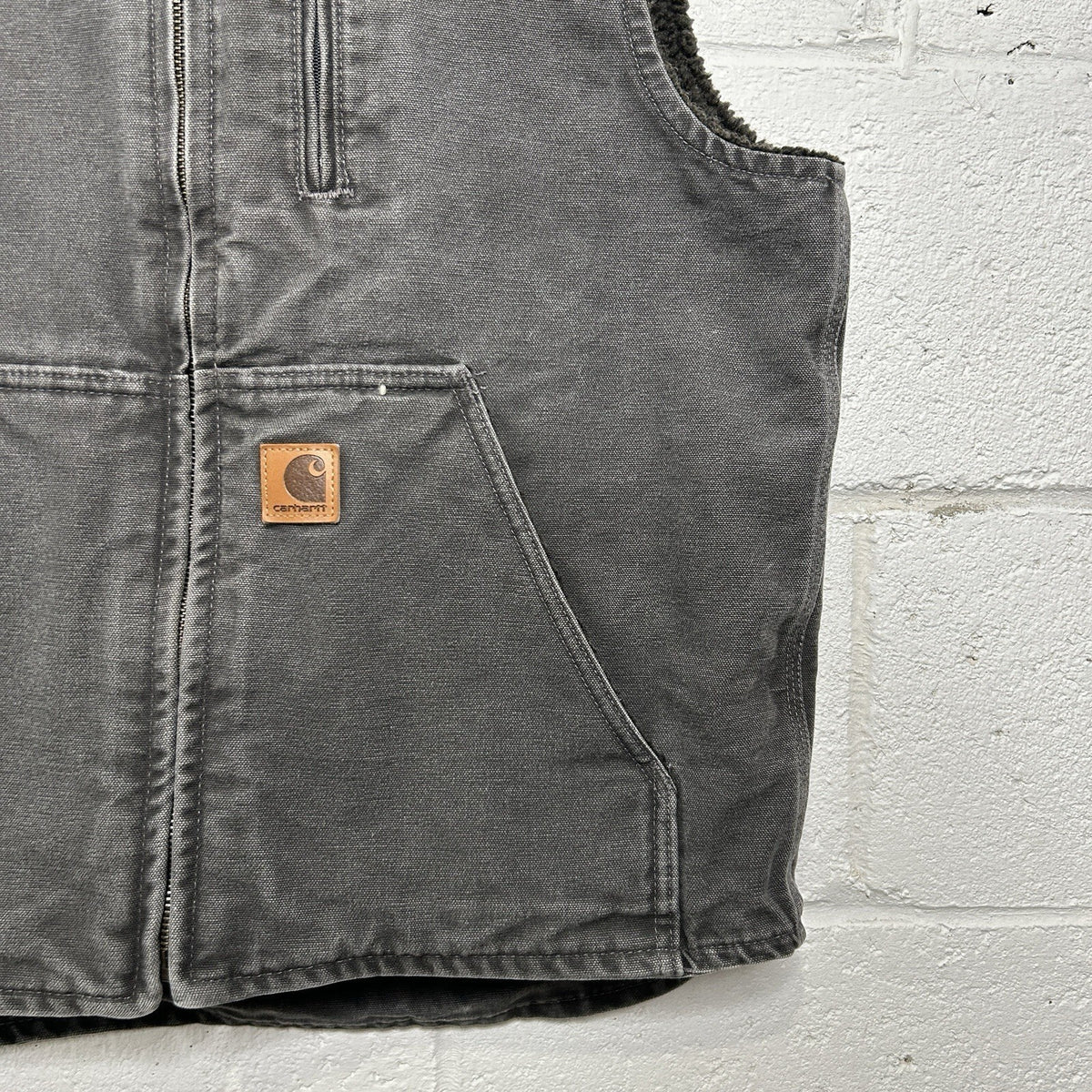 Carhartt Sandstone Sherpa-Lined Vest “Gravel” V33 GVL