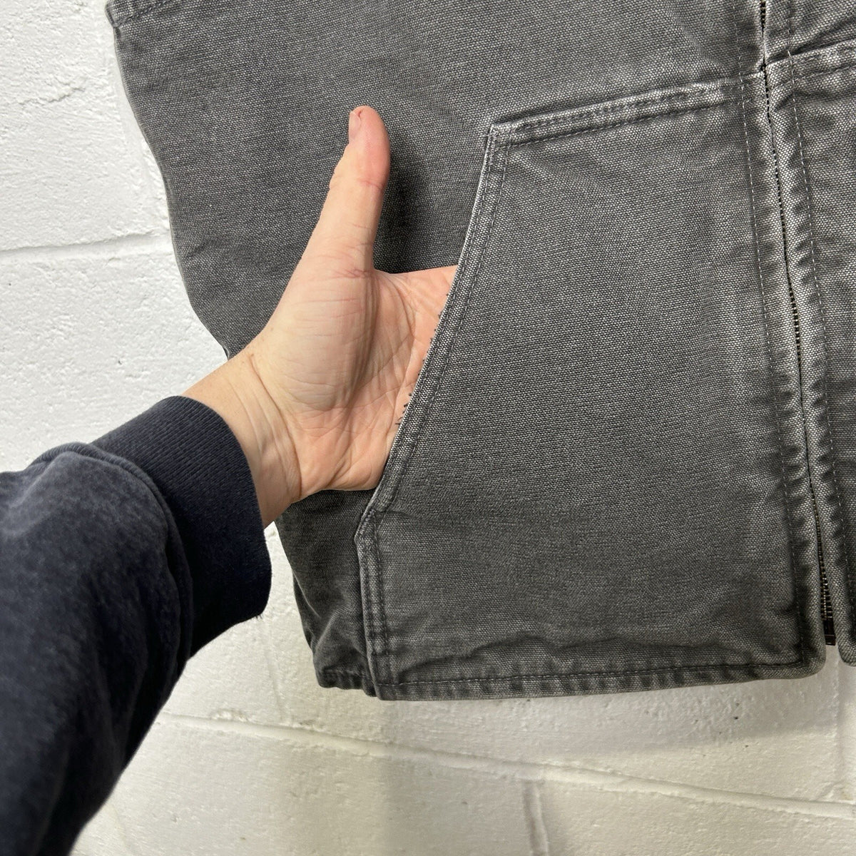 Carhartt Sandstone Sherpa-Lined Vest “Gravel” V33 GVL