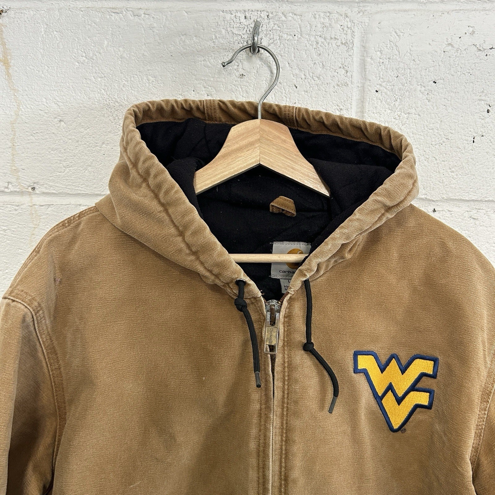 NCAA X Carhartt Quilted Active Jacket “Brown” WVU/Mountaineers 100836-211 Large
