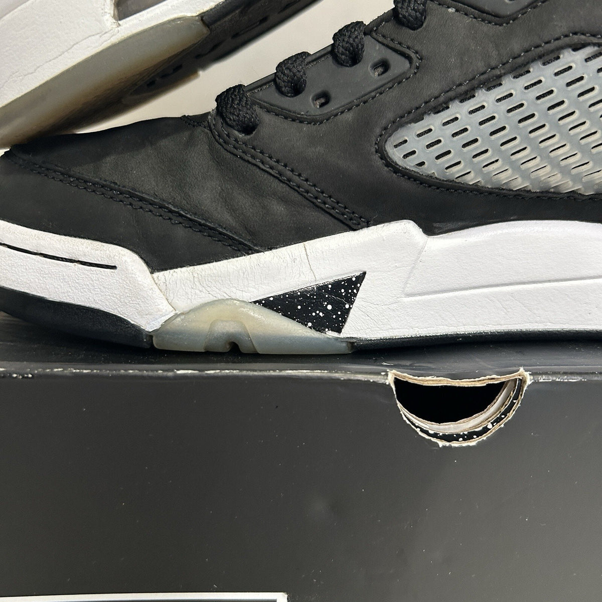 Nike Air Jordan 5 Retro “Moonlight/Oreo” 2021