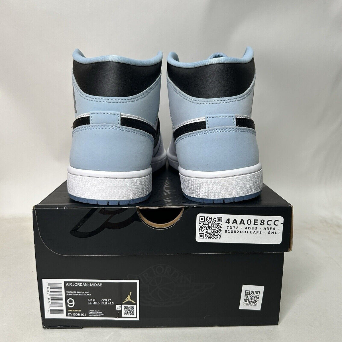 Nike Air Jordan 1 Mid SE “UNC/Ice Blue” 2024