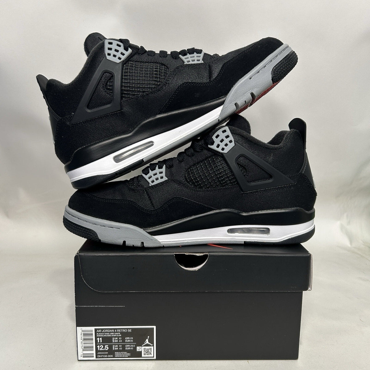 Nike Air Jordan 4 Retro SE “Black Canvas”
