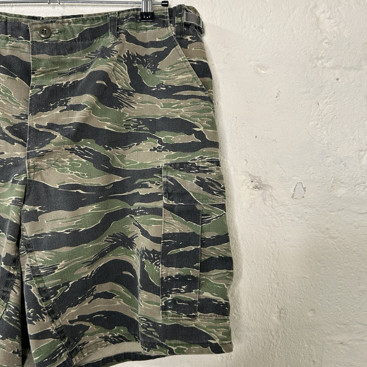 Vintage Atlanco Military Cargo Shorts Tiger Stripe Camouflage USA Large Regular