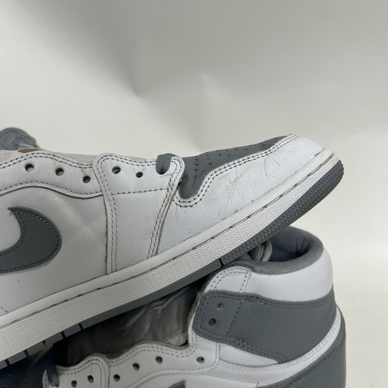 Nike Air Jordan 1 Retro High OG “Stealth White” 555088-037 Men’s 11 Worn