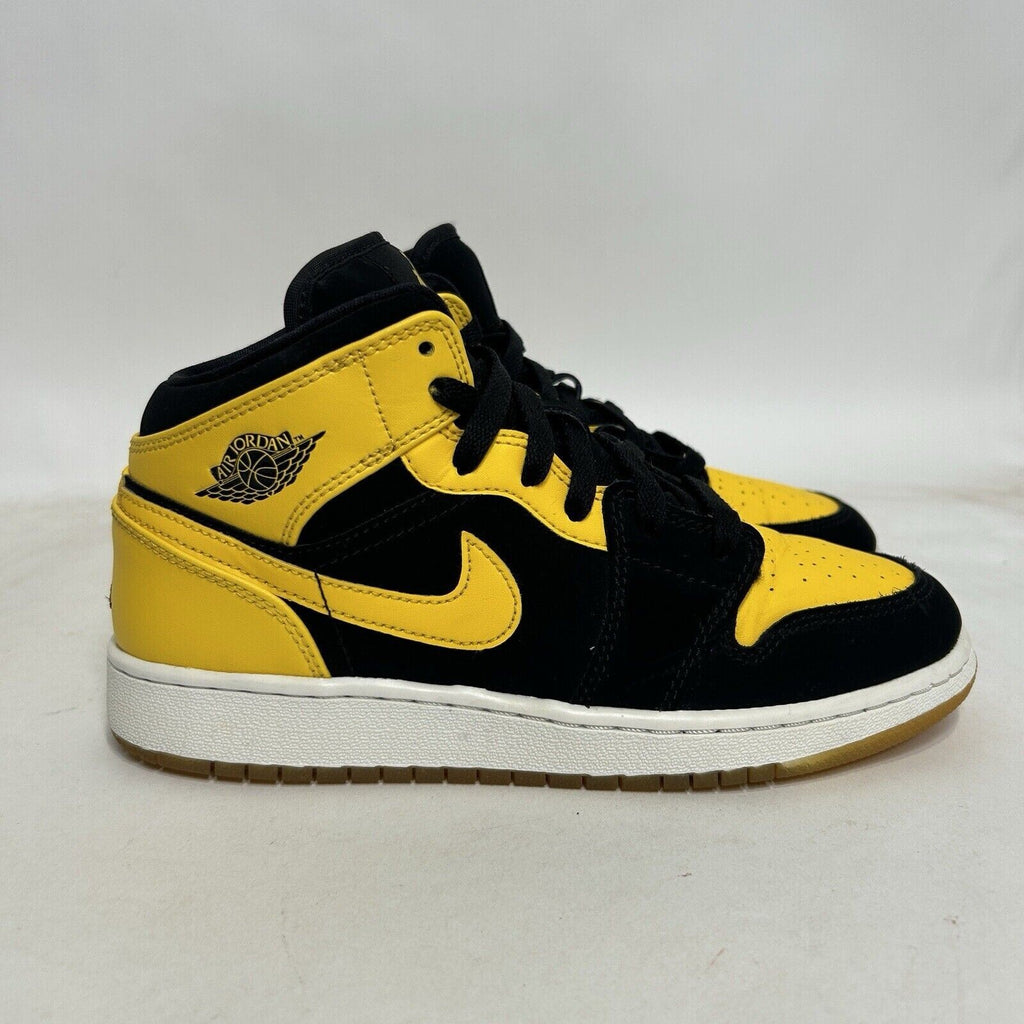 Nike Shoes Air Jordan 1 Retro Mid GS “New Love” 2017