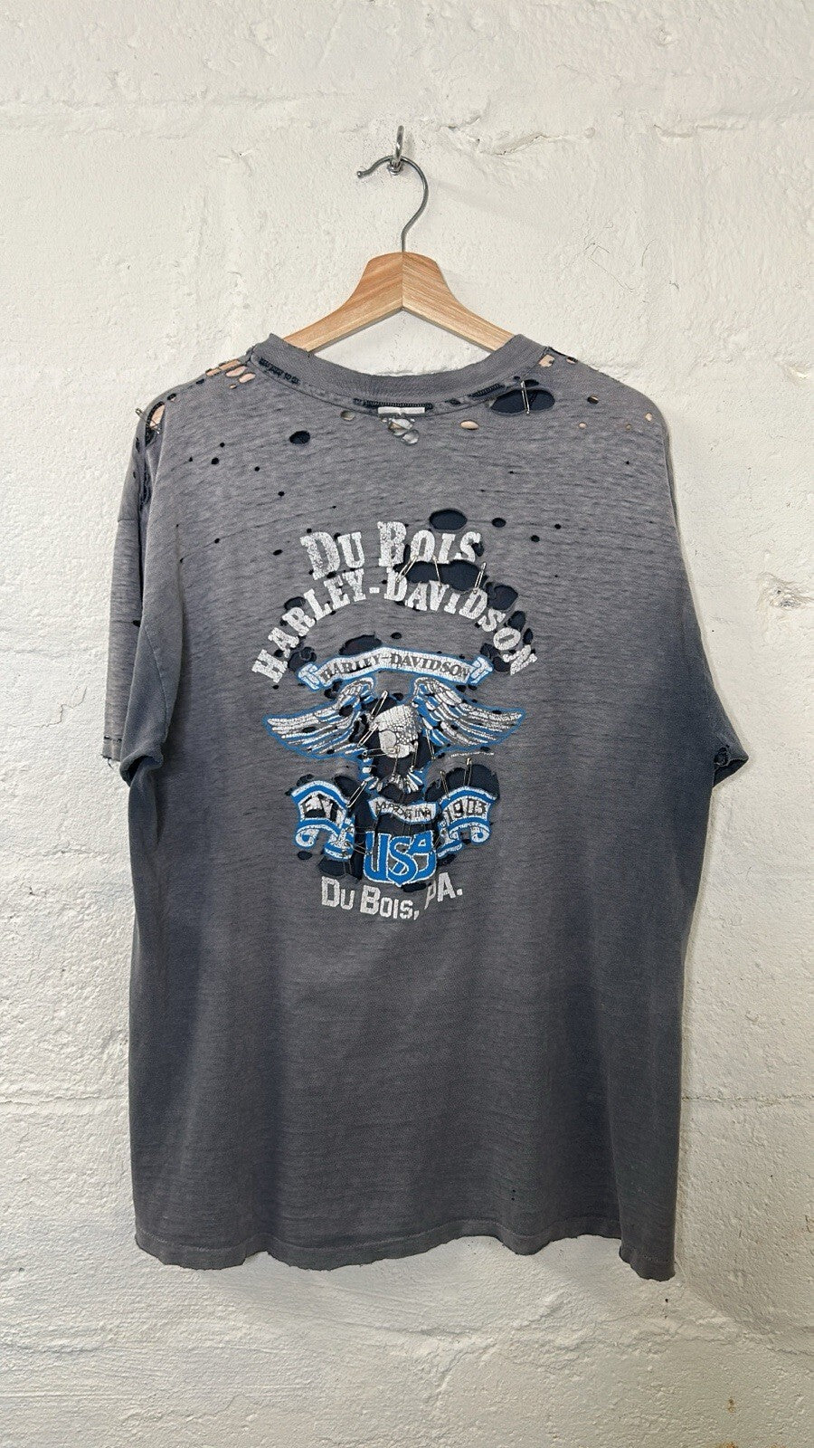 Vintage Thrashed & Faded 1980’s Harley-Davidson 3D Emblem V-Twin Shirt Men’s XL