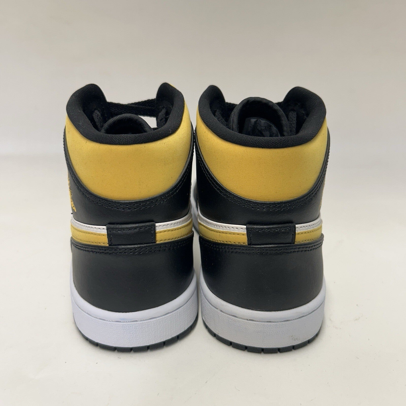 Nike Jordan 1 Mid Retro “Pollen/Yellow Black White” 554724-177 Men’s 8 Worn