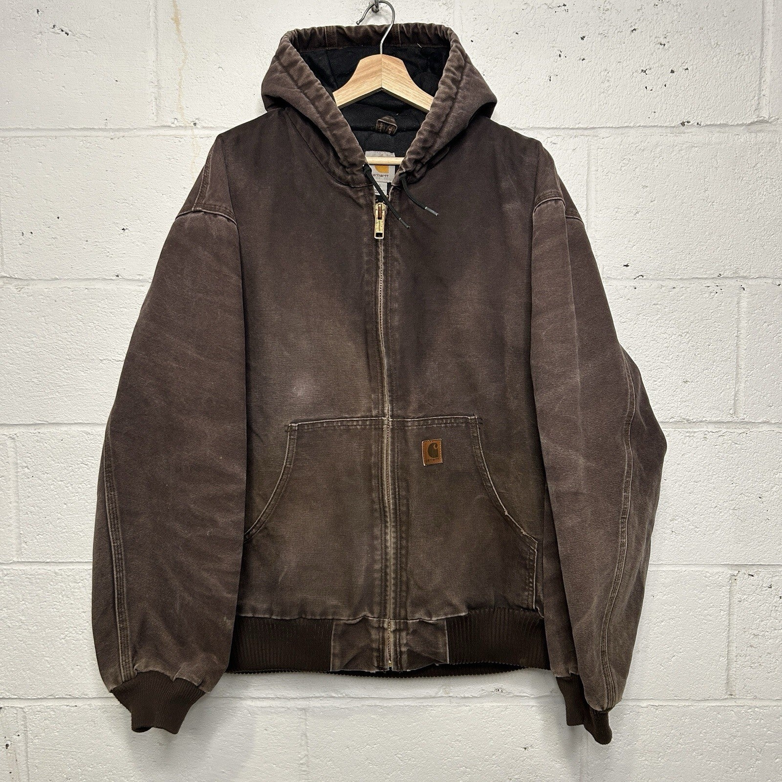 Vintage Carhartt Hooded Active Jacket “Dark Brown” J130 DKB Men’s X-Large Worn
