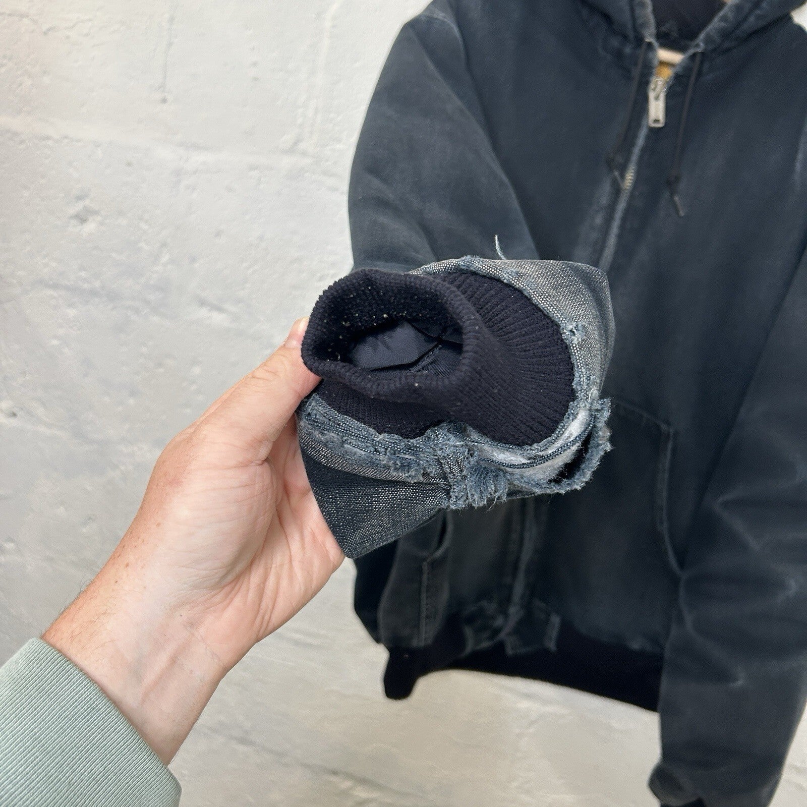 Vintage Carhartt Quilted Hooded Active Jacket “Black” J140 BLK Men’s Large