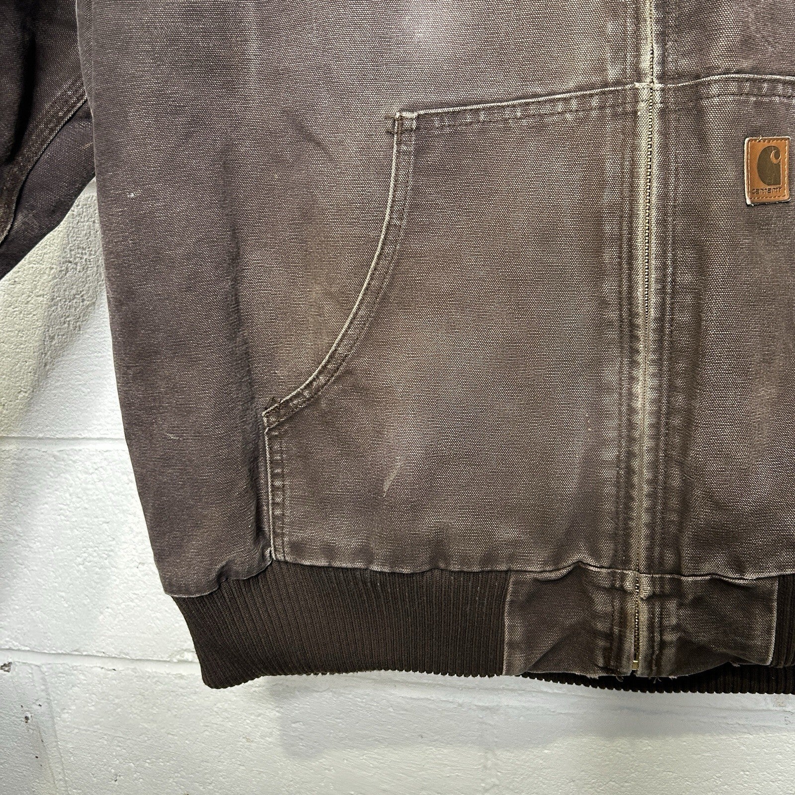 Vintage Carhartt Hooded Active Jacket “Dark Brown” J130 DKB Men’s X-Large Worn