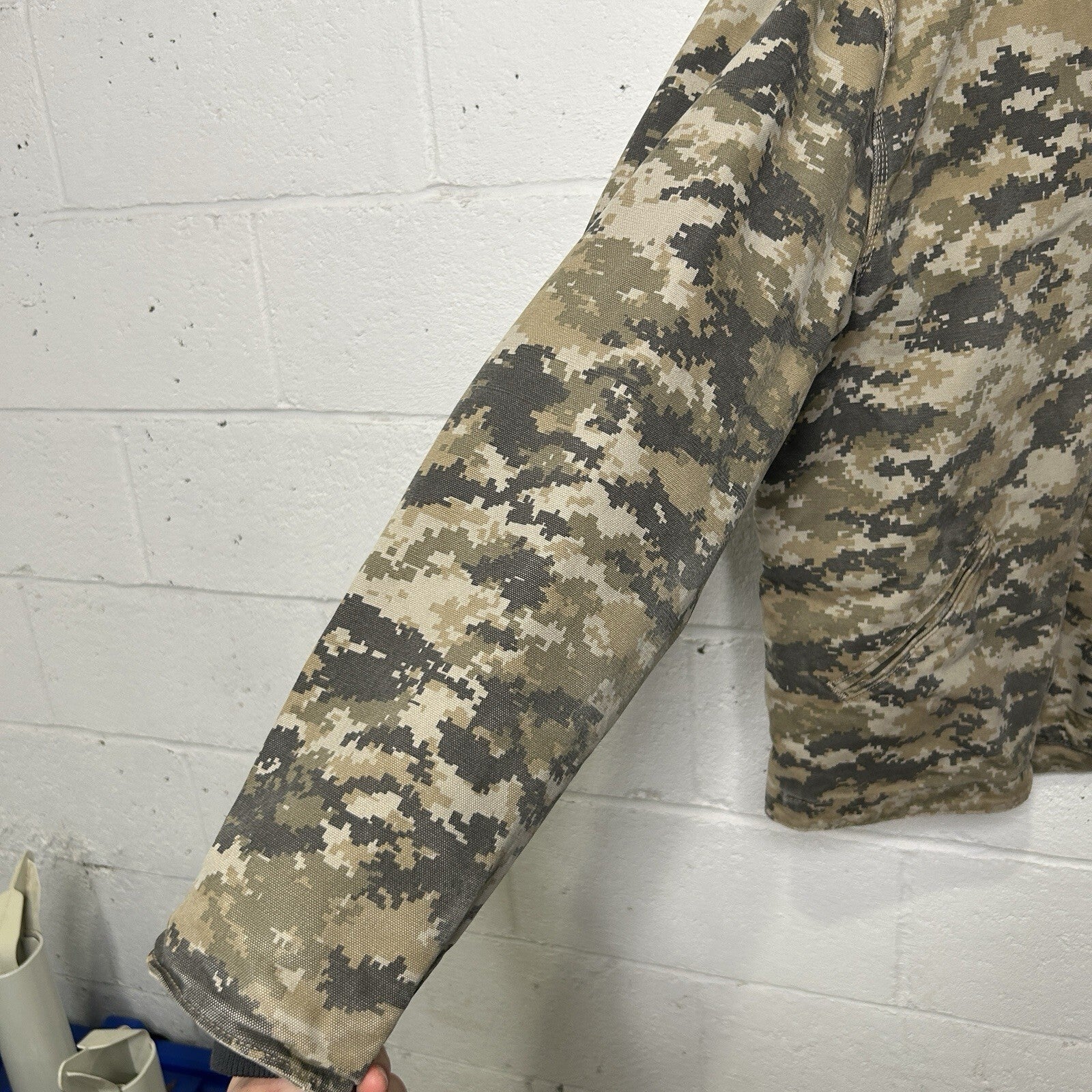 Carhartt Sherpa-Lined Hooded Detroit Jacket “Digital Camo” 101822-910 Men’s Med
