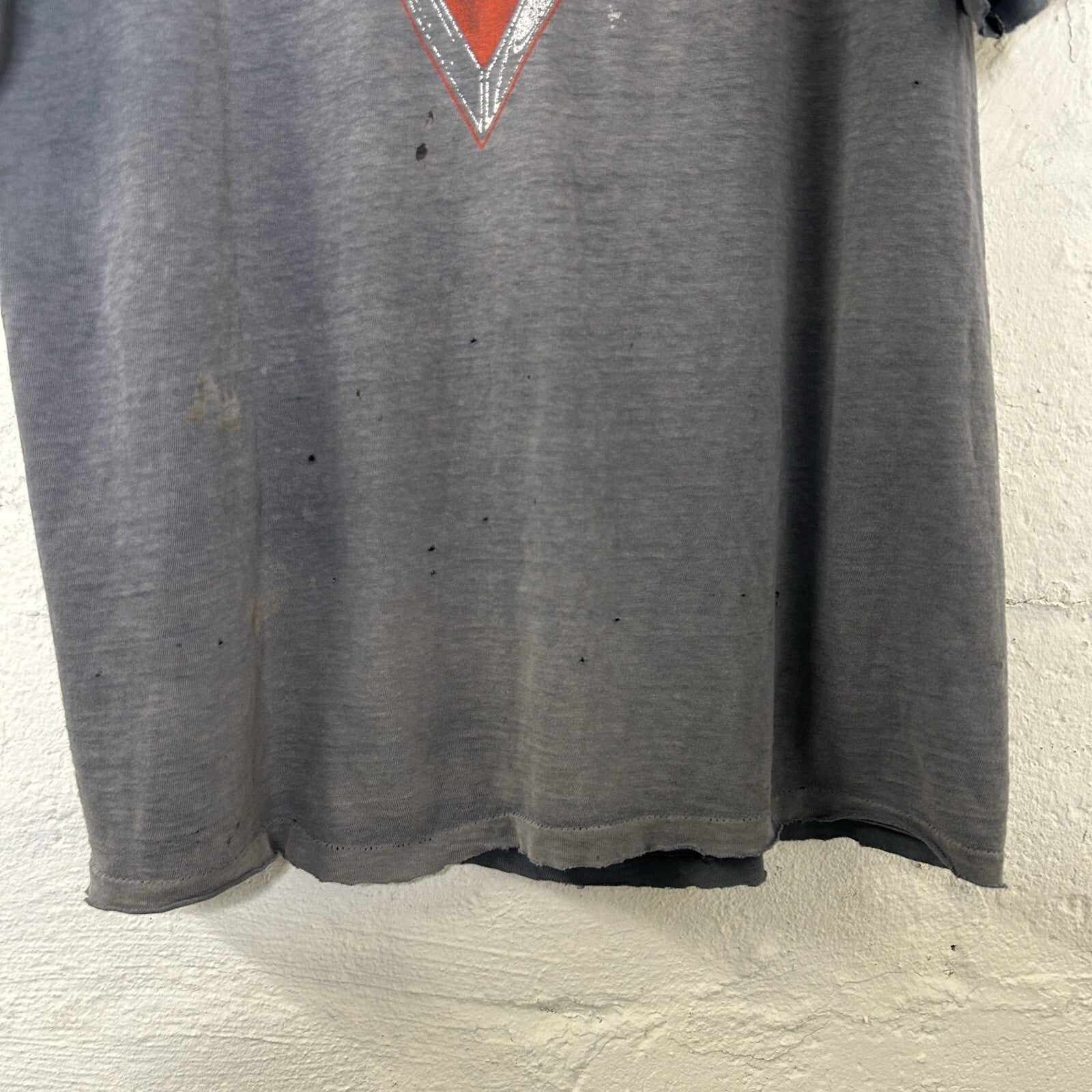 Vintage Thrashed & Faded 1980’s Harley-Davidson 3D Emblem V-Twin Shirt Men’s XL