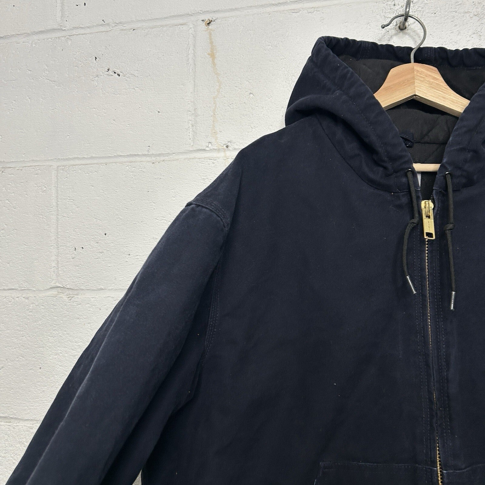 Vintage Carhartt Hooded Active Jacket “Midnight Blue” J130 MDT Men’s X-Large
