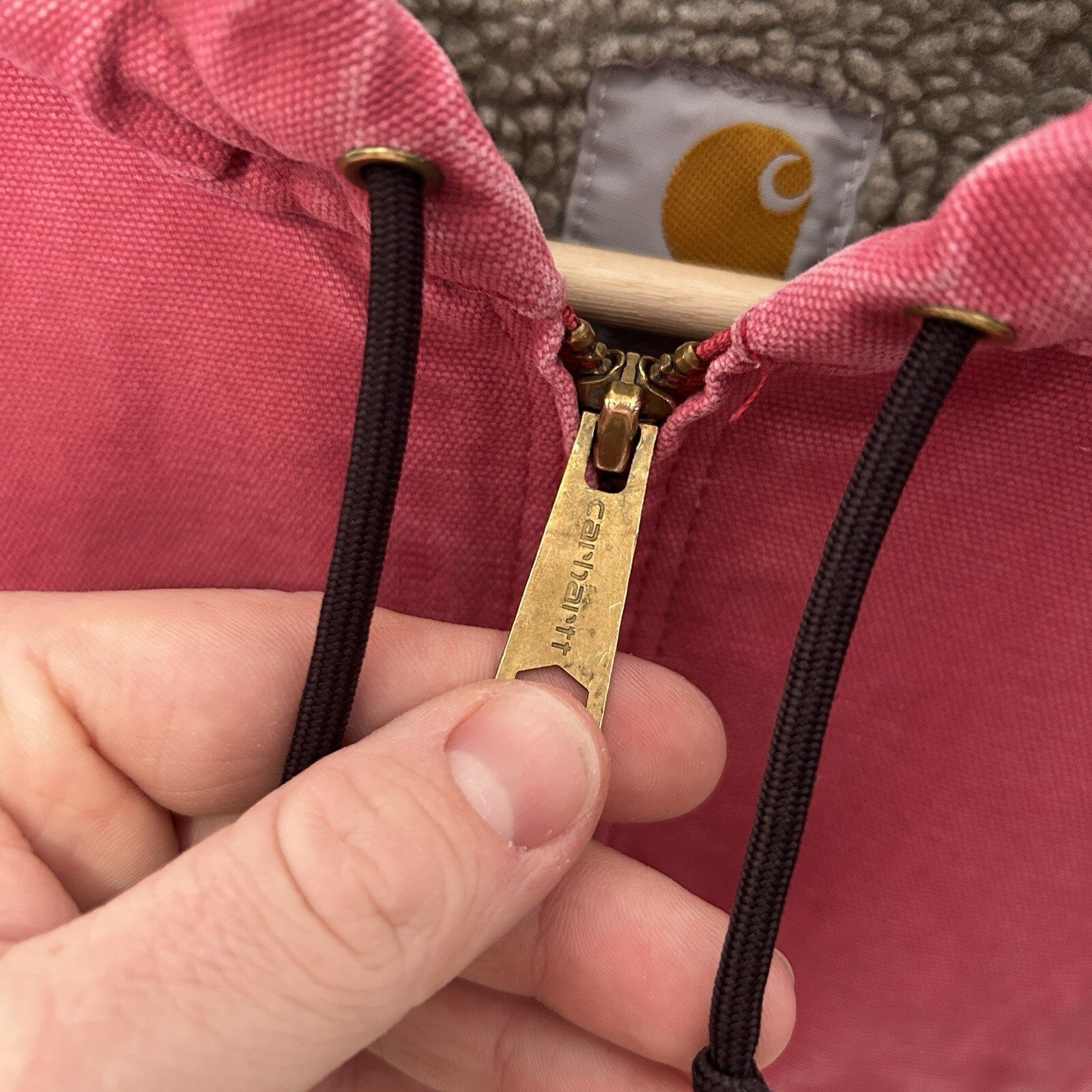 Y2K Carhartt Sherpa-Lined Hooded Detroit Jacket “Crabapple” WJ141 624 Women’s S